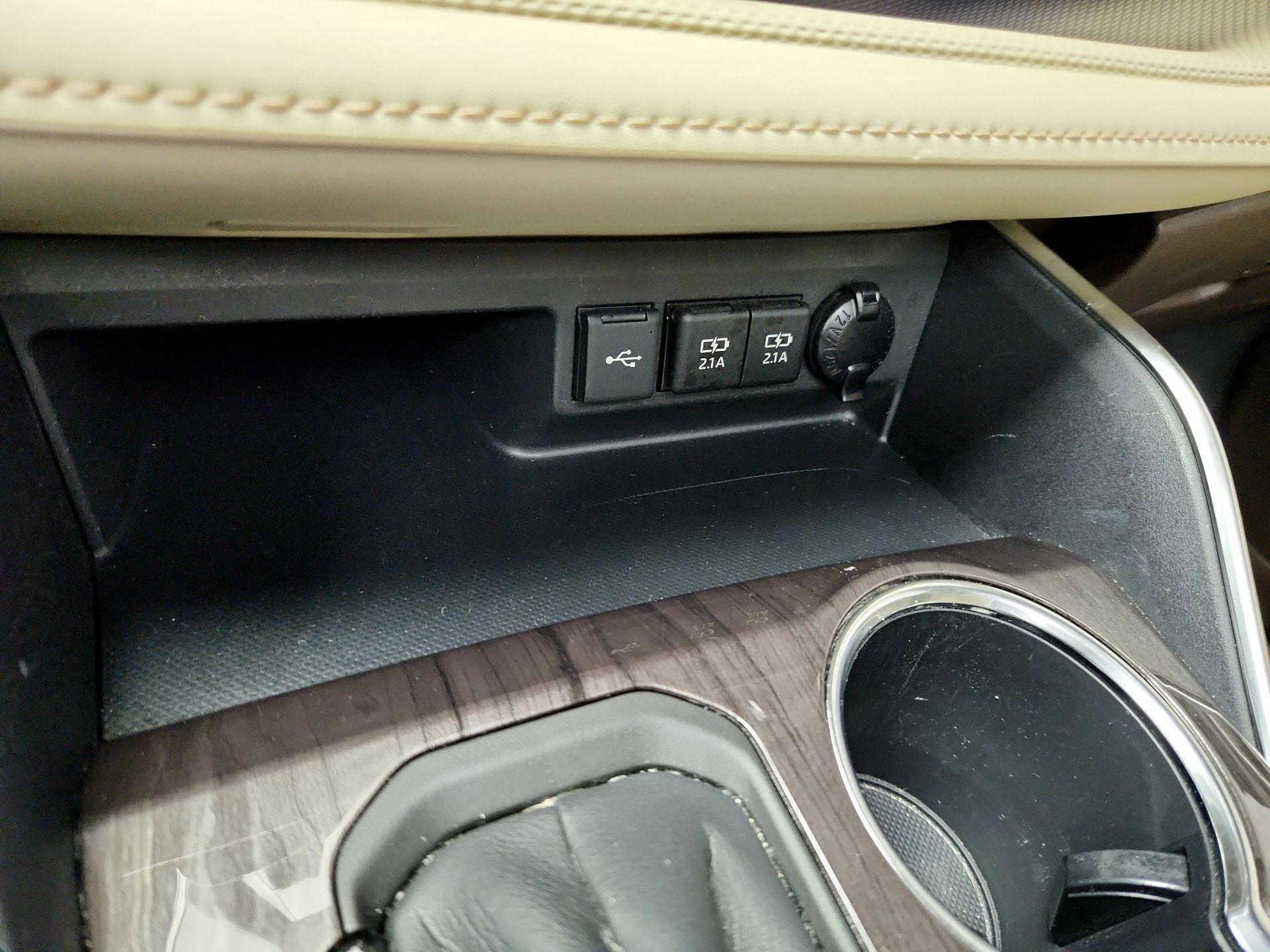 Thumbnail: 2020 Toyota Highlander - 17