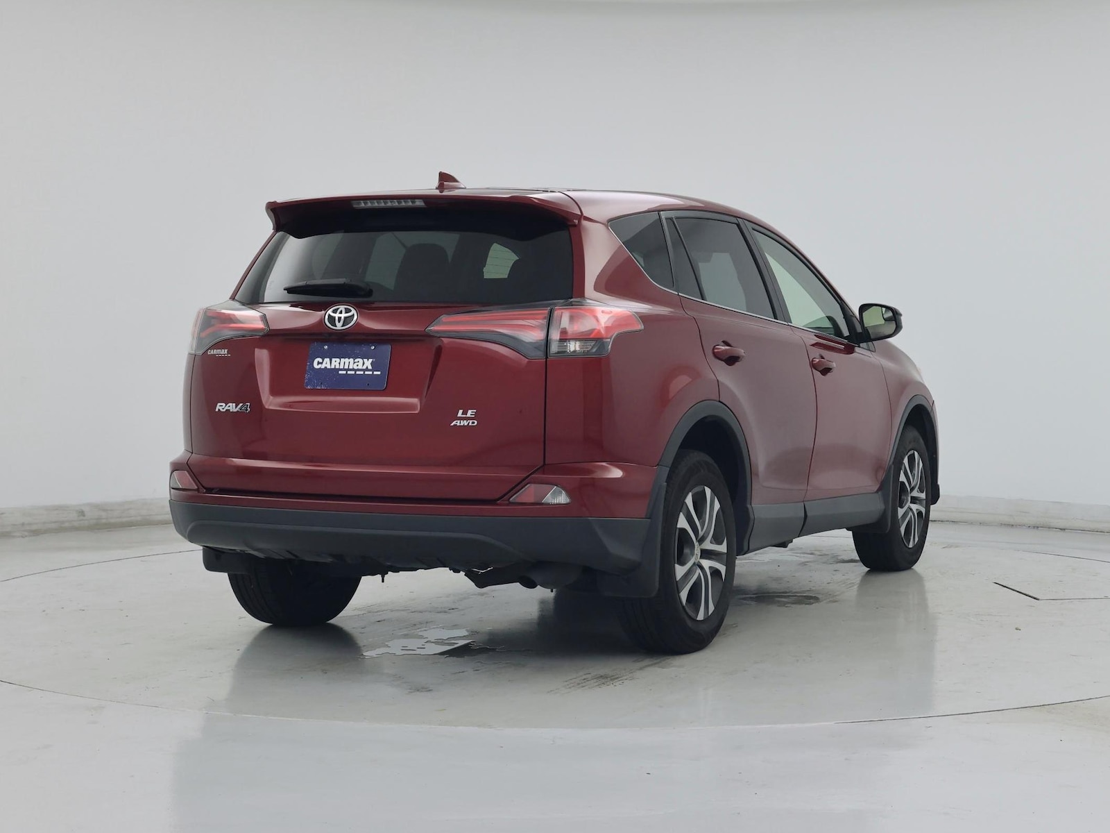 2018 Toyota RAV4 LE - Photo 9