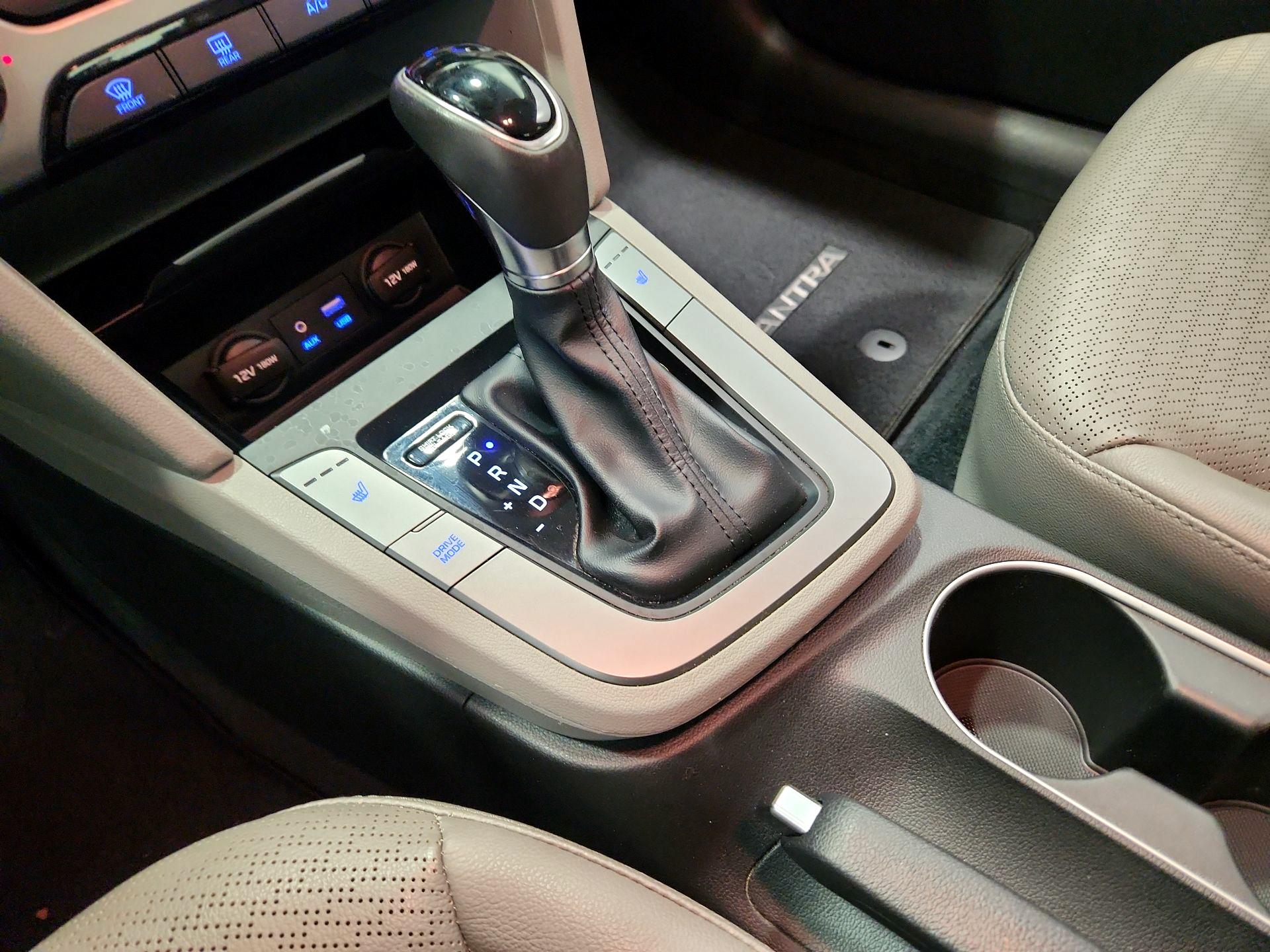 Thumbnail: 2017 Hyundai Elantra - 17