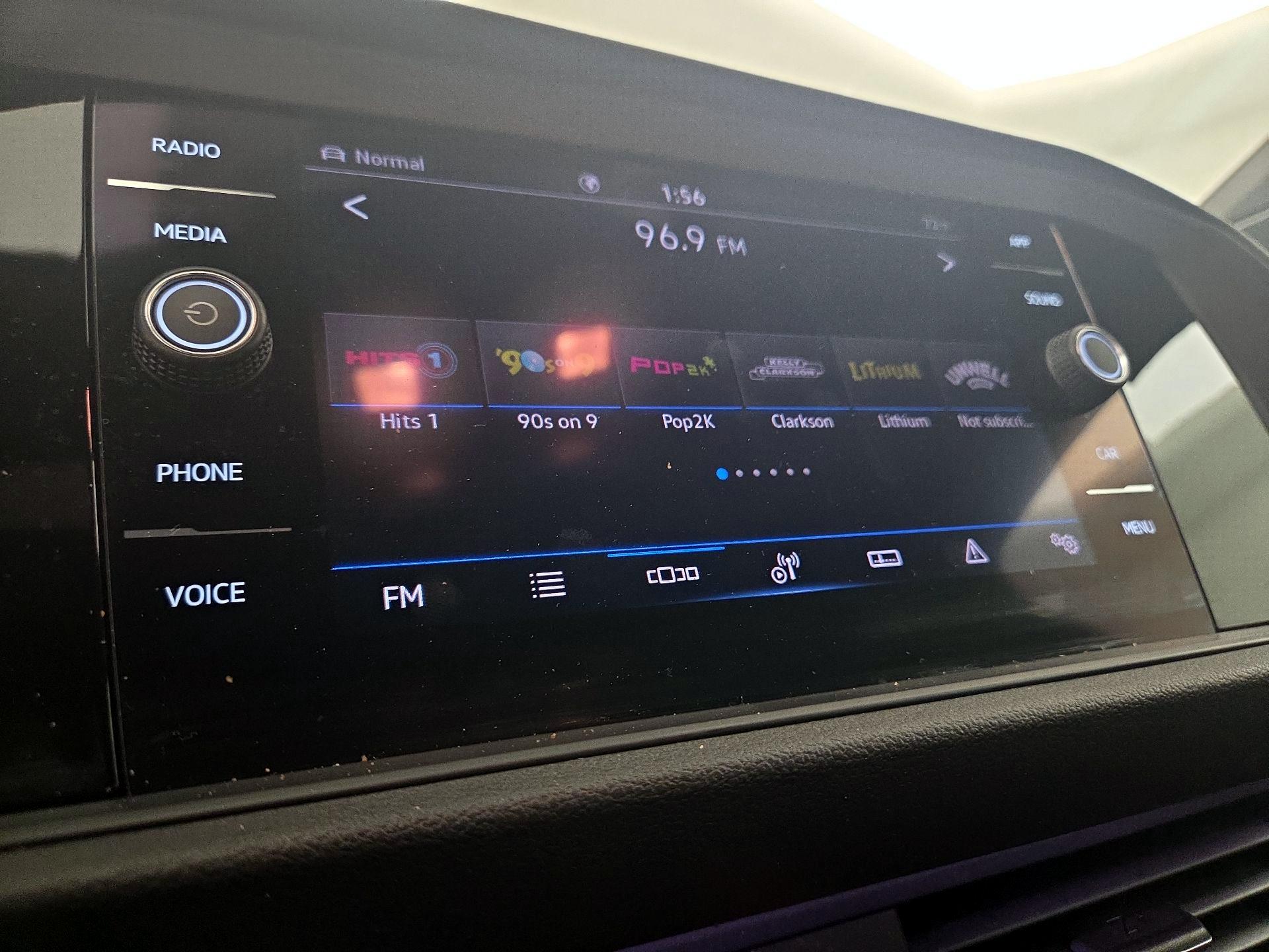 Thumbnail: 2021 Volkswagen Jetta - 15