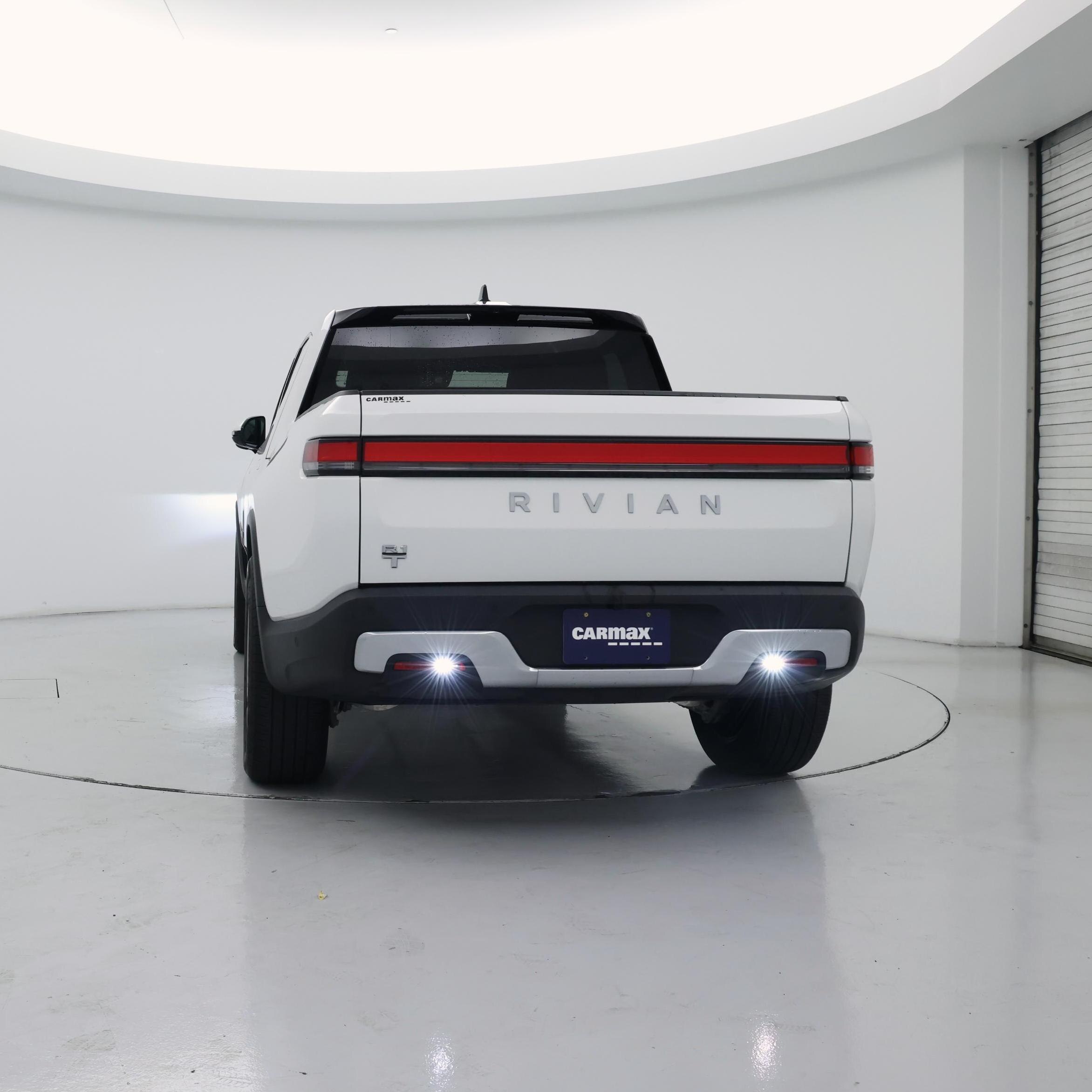 Thumbnail: 2025 Rivian R1T - 6