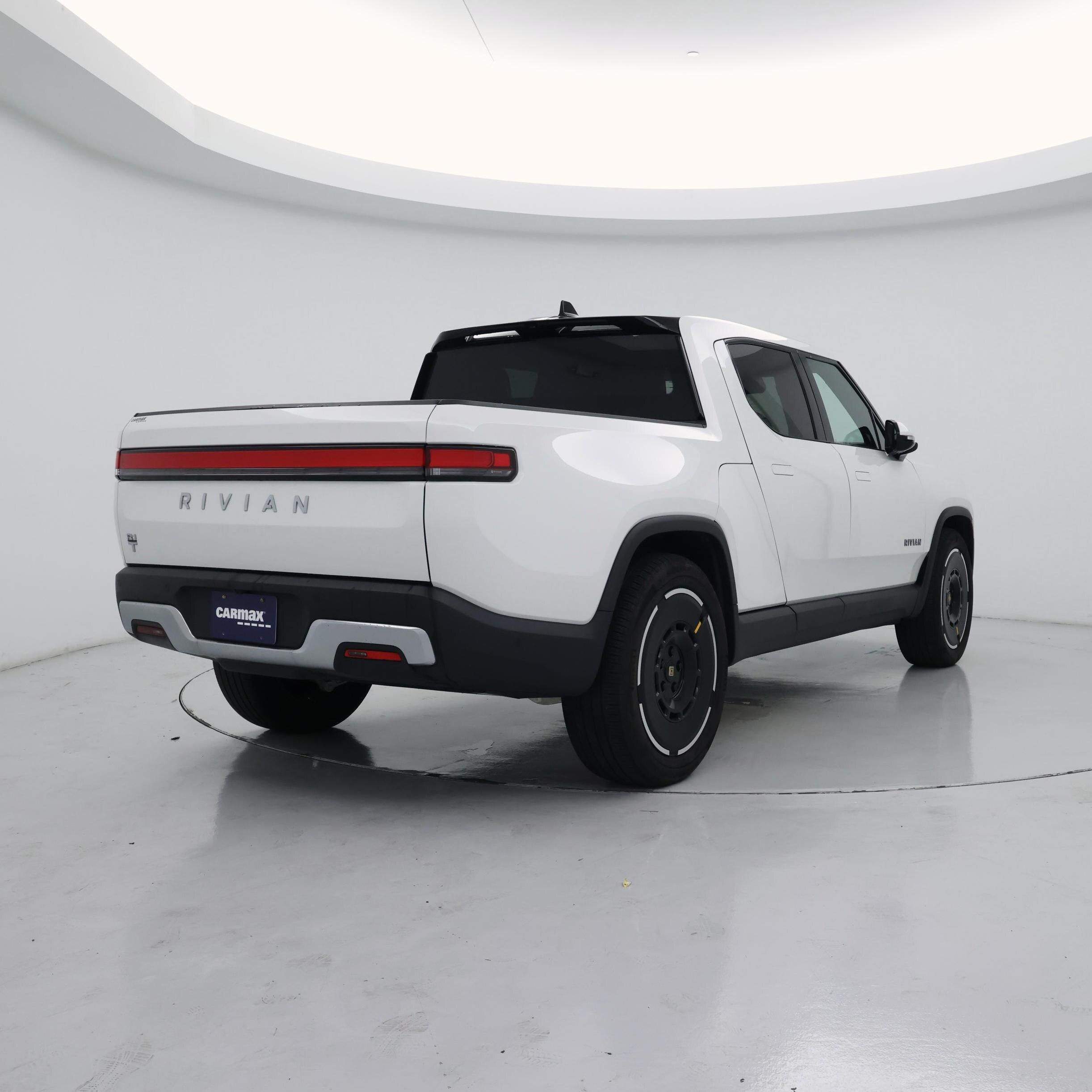 Thumbnail: 2025 Rivian R1T - 8