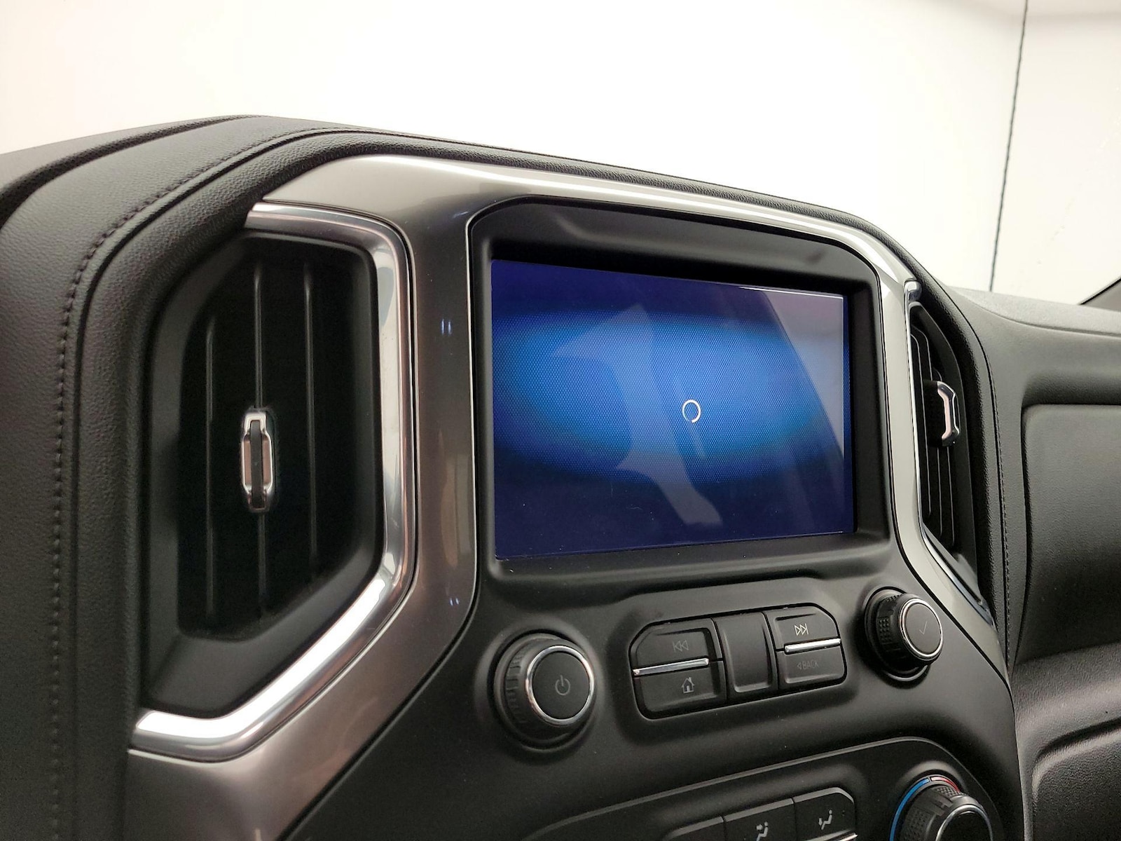 2019 Chevrolet Silverado 1500 RST - Photo 15