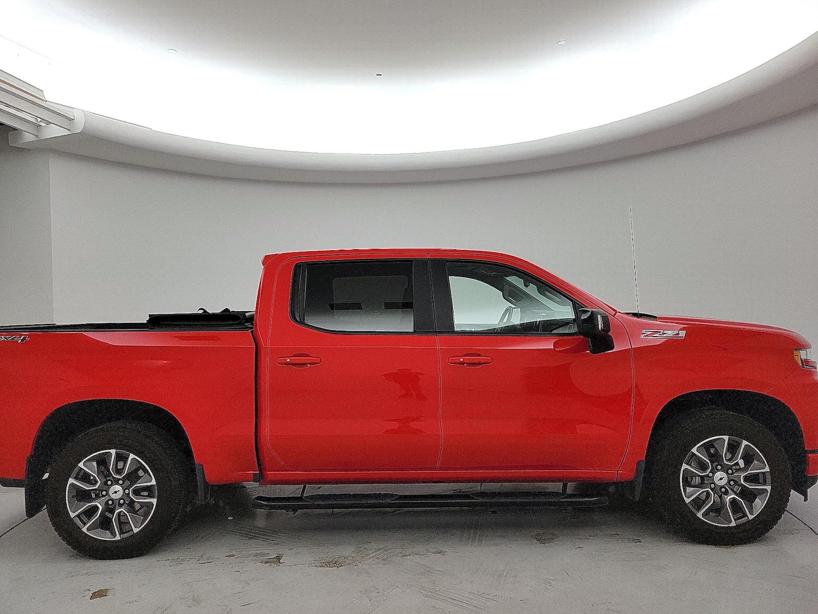 2019 Chevrolet Silverado 1500 RST - Photo 4