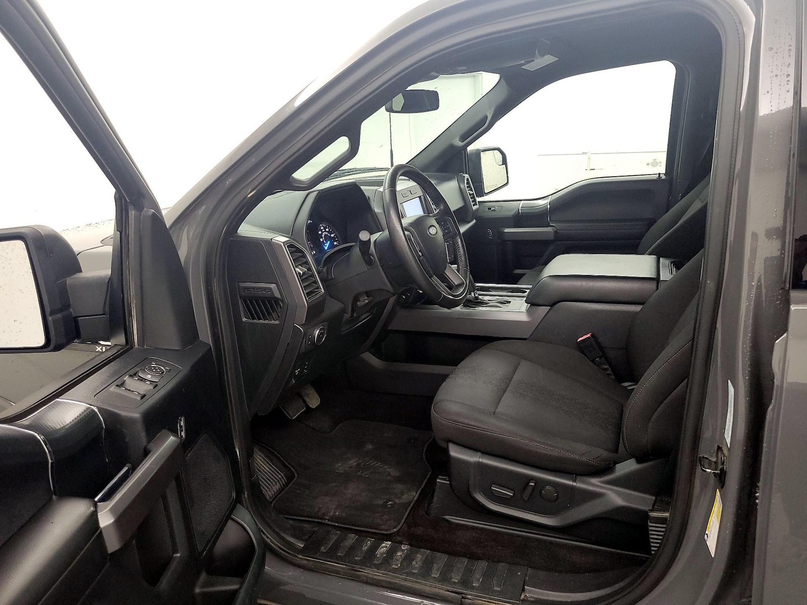 2020 Ford F-150 XLT - Photo 12
