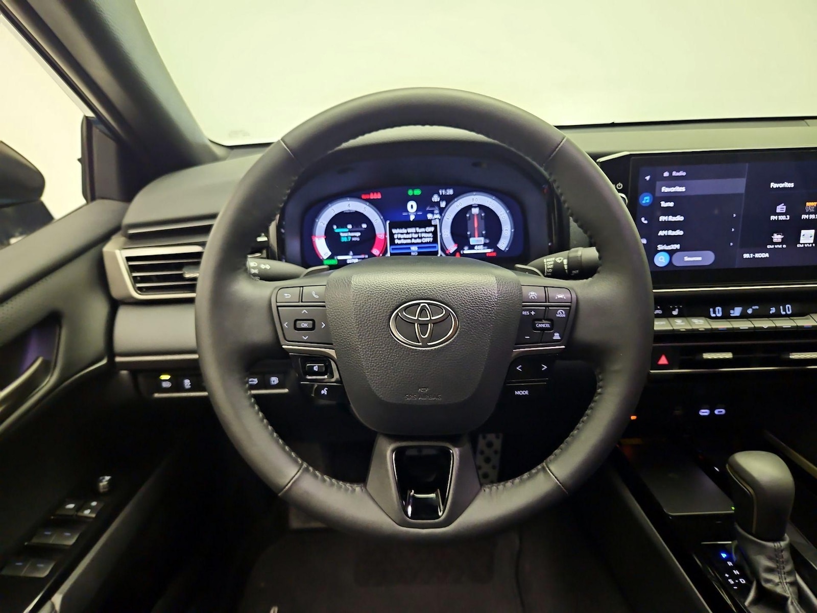 2026 Toyota Camry XSE - Photo 11