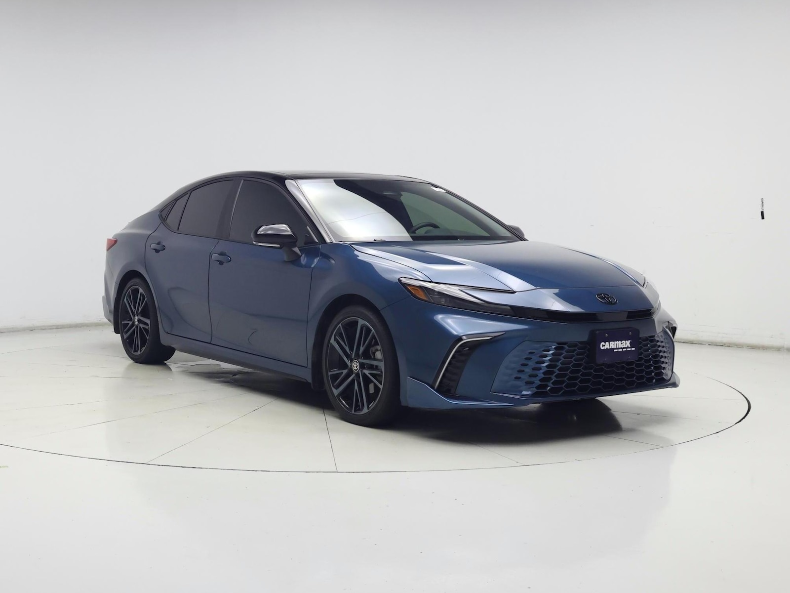 2026 Toyota Camry XSE - Photo 3