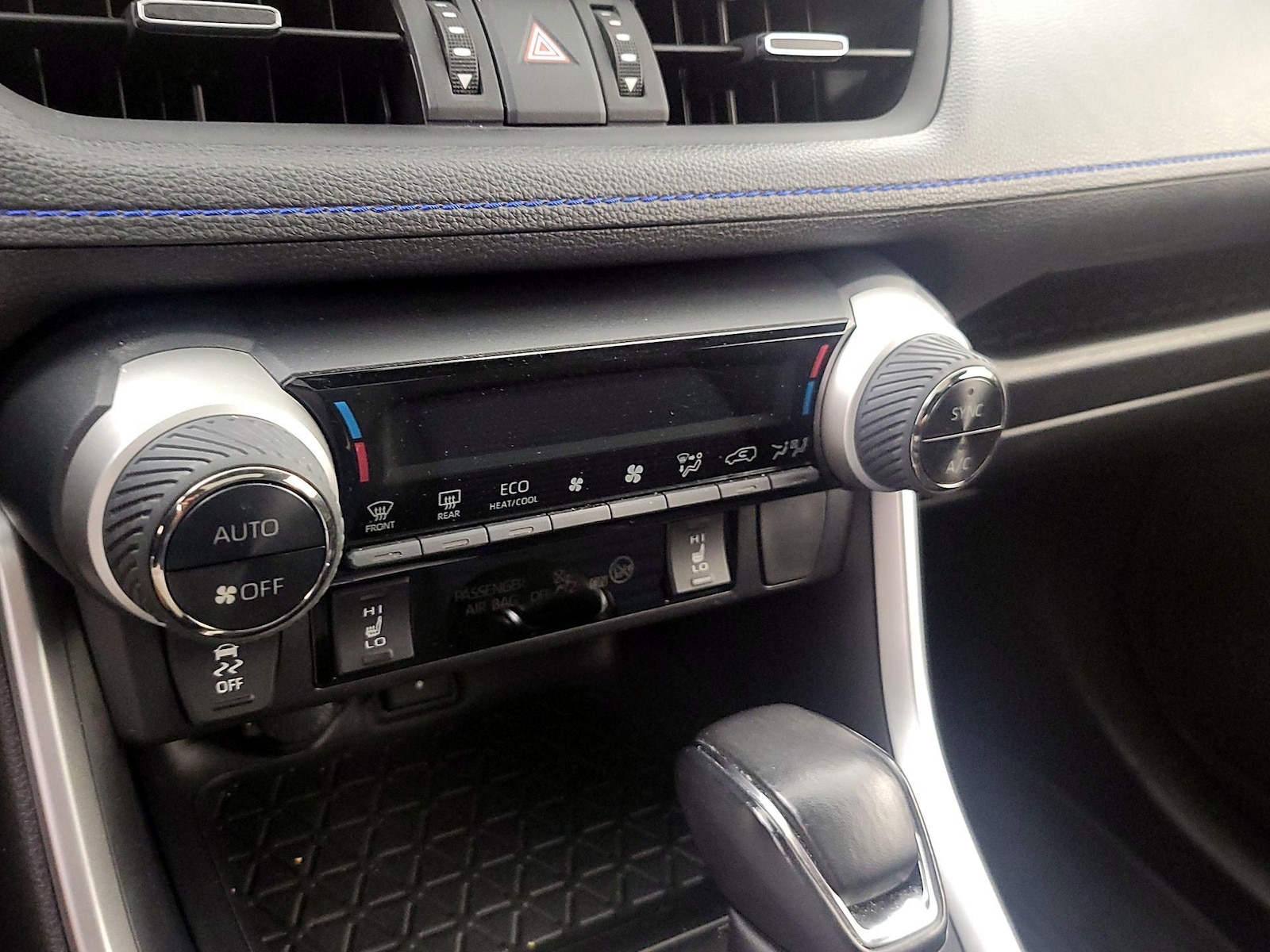 2021 Toyota RAV4 XSE - Photo 17