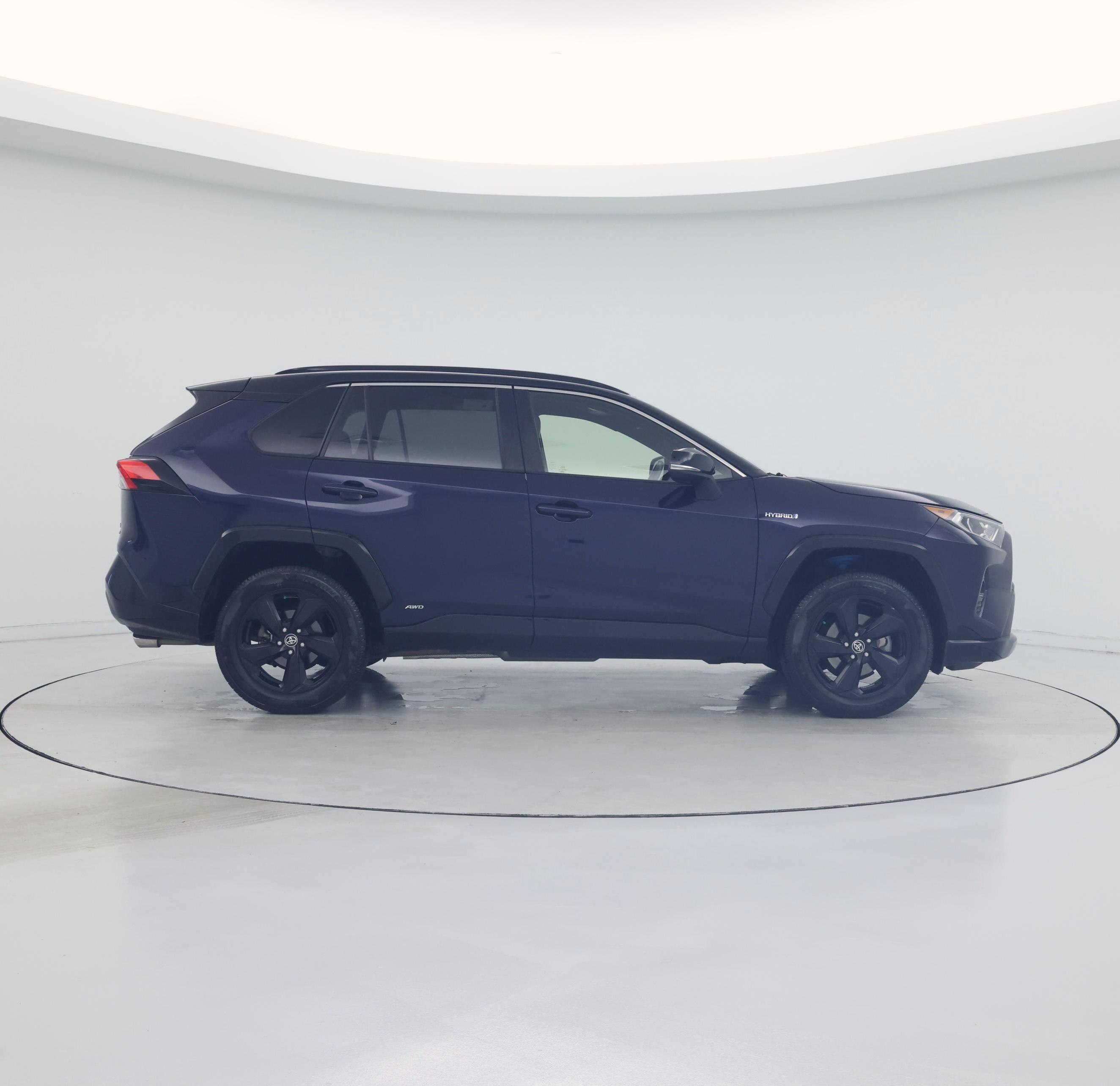 Thumbnail: 2021 Toyota RAV4 - 7