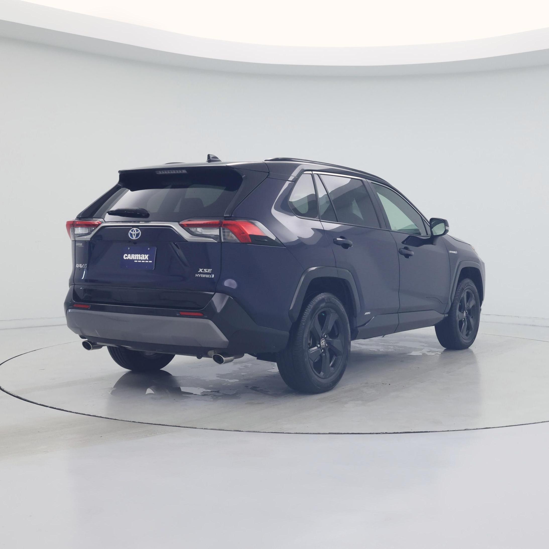 Thumbnail: 2021 Toyota RAV4 - 8