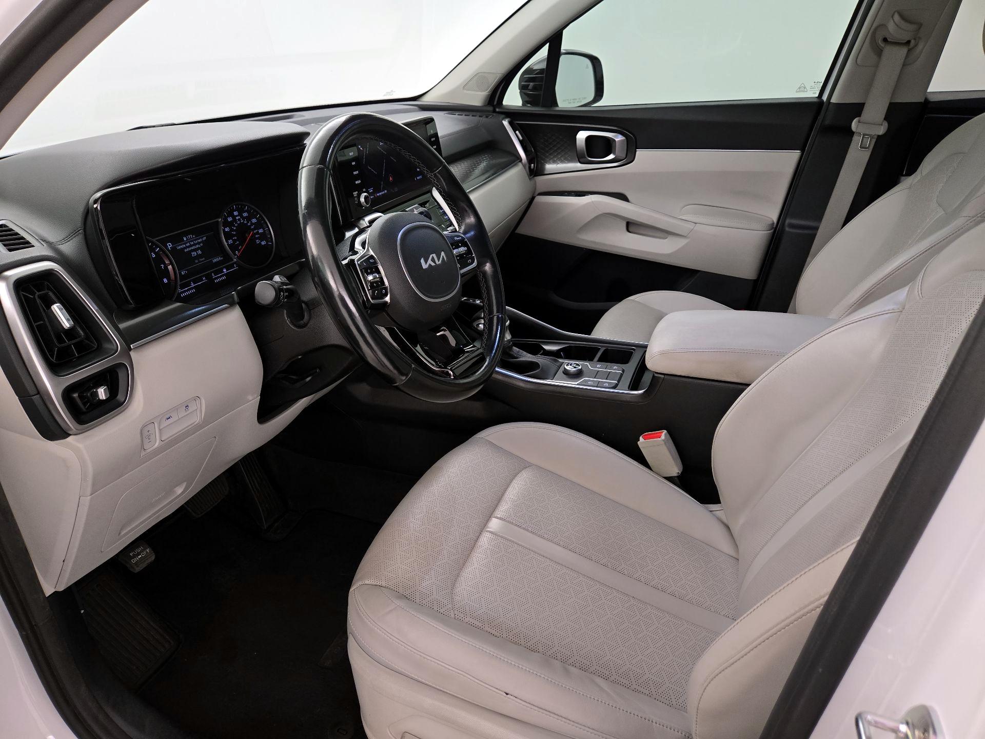 Thumbnail: 2022 Kia Sorento - 11