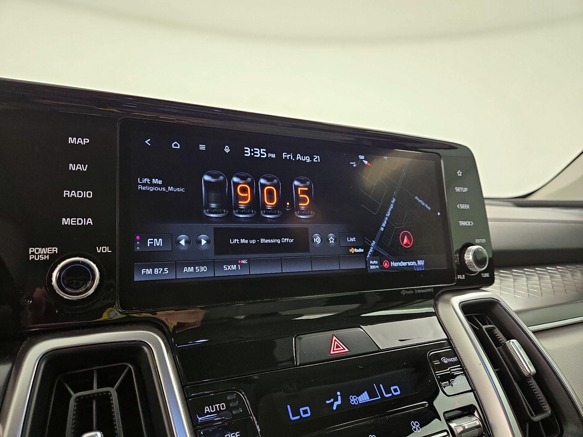 Thumbnail: 2022 Kia Sorento - 16