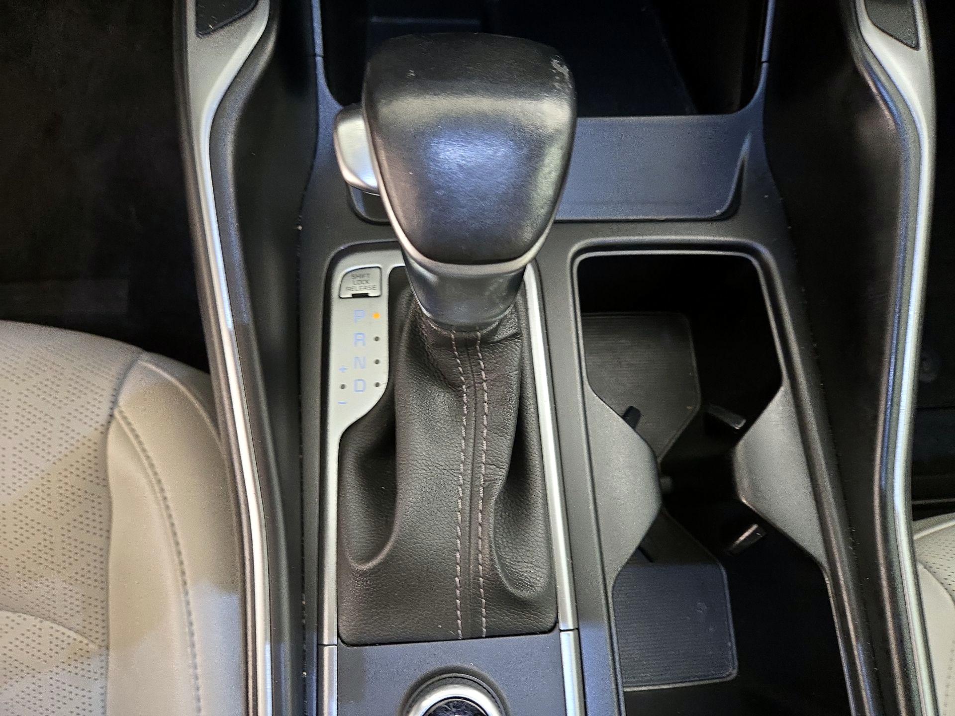 Thumbnail: 2022 Kia Sorento - 18