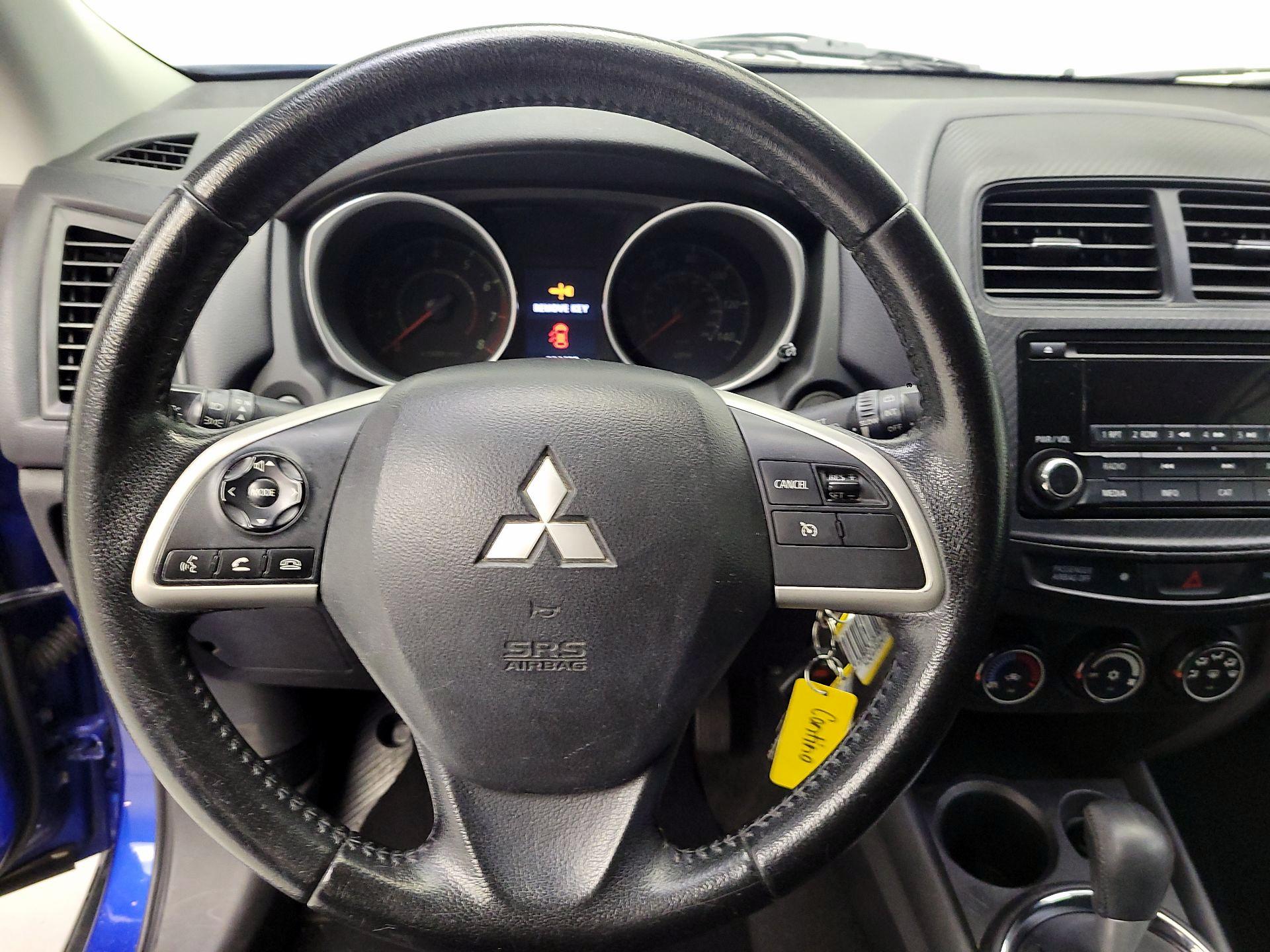 Thumbnail: 2015 Mitsubishi Outlander Sport - 10