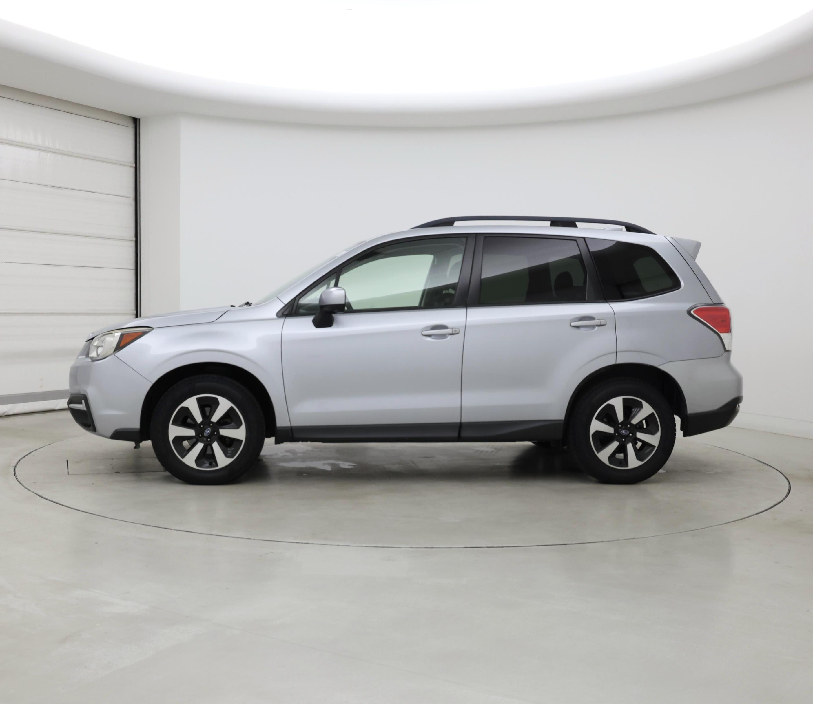 Thumbnail: 2017 Subaru Forester - 3