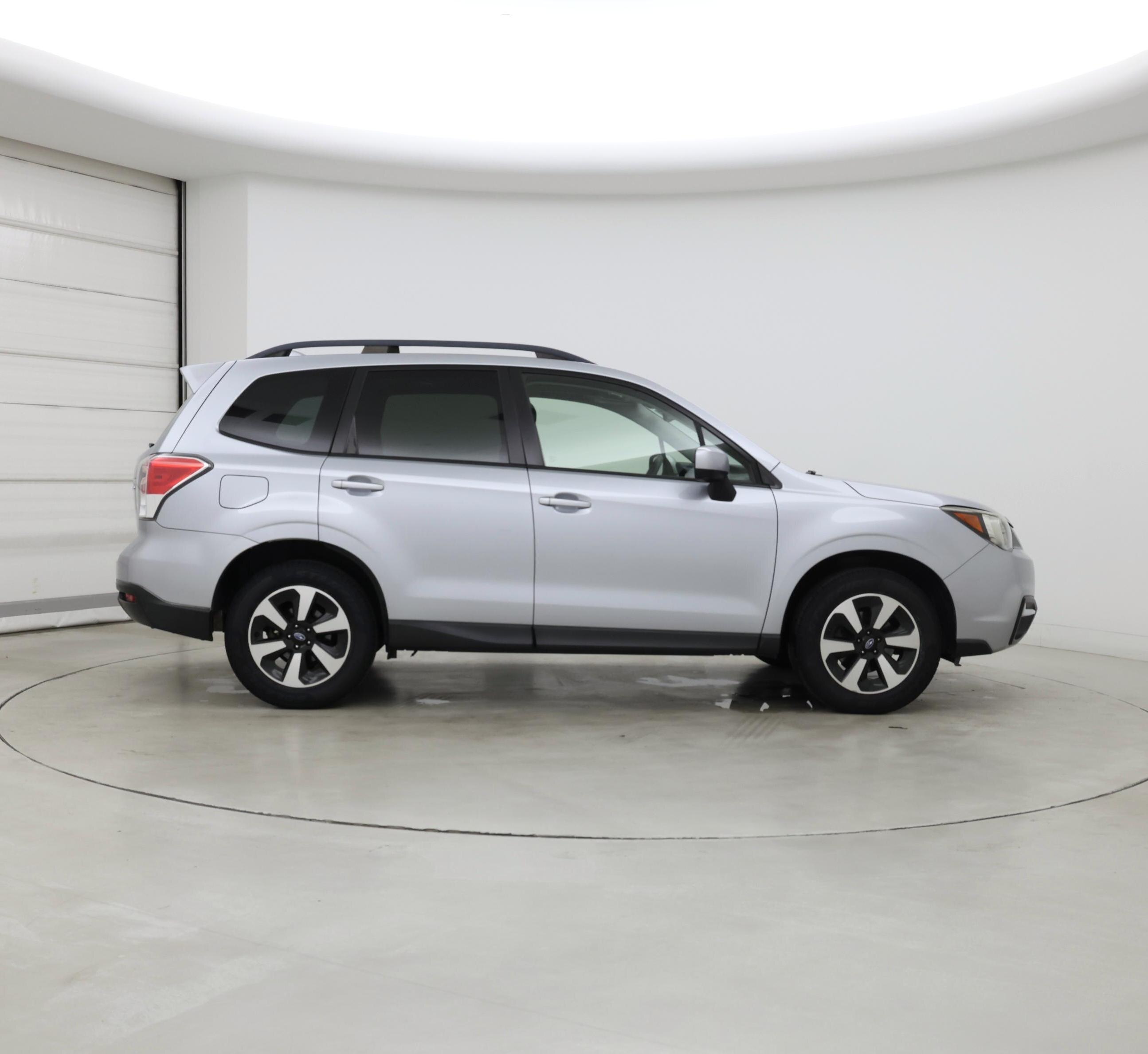 Thumbnail: 2017 Subaru Forester - 7