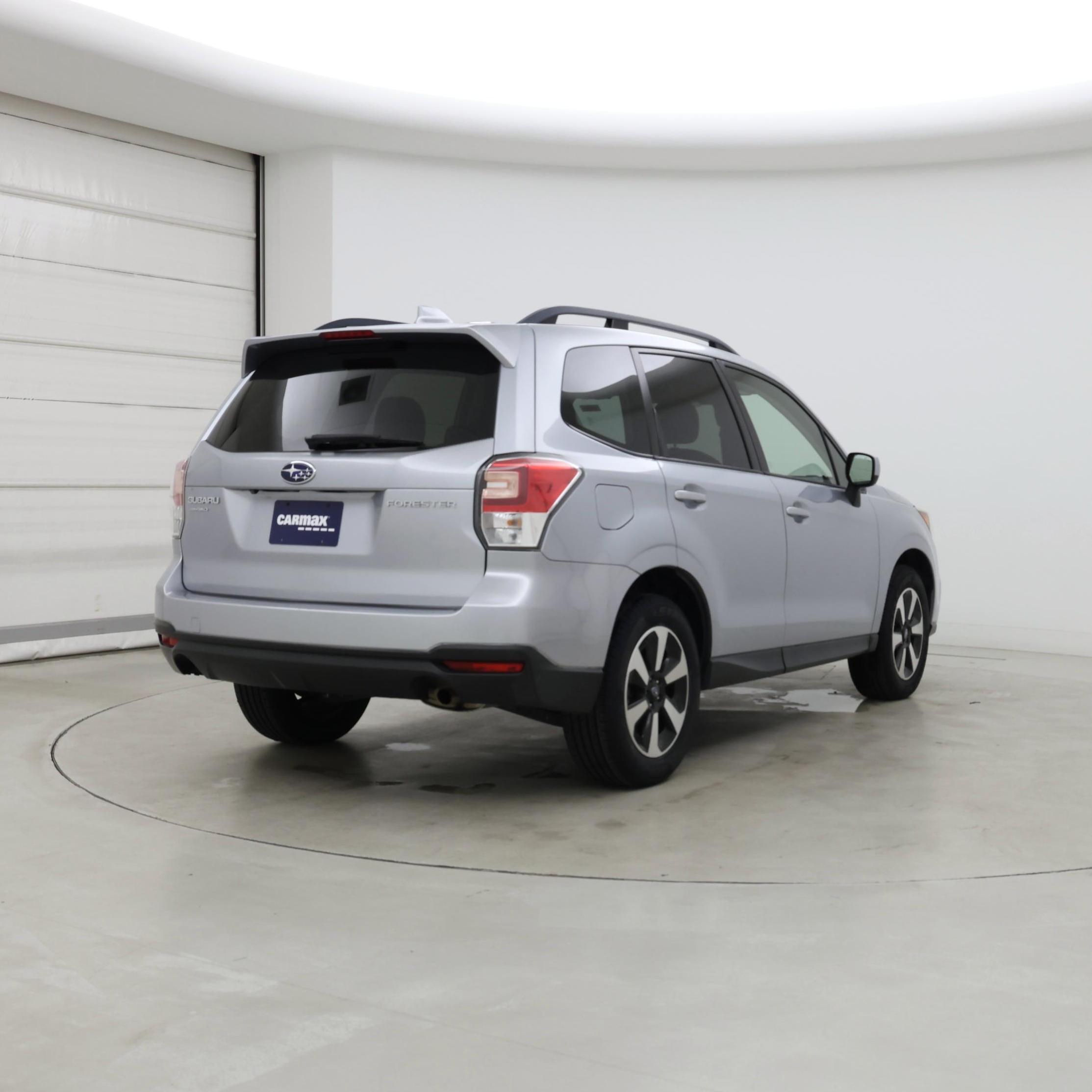 Thumbnail: 2017 Subaru Forester - 8