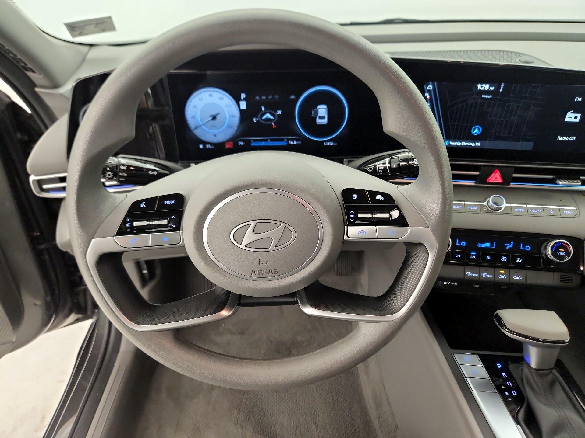 Thumbnail: 2024 Hyundai Elantra - 10