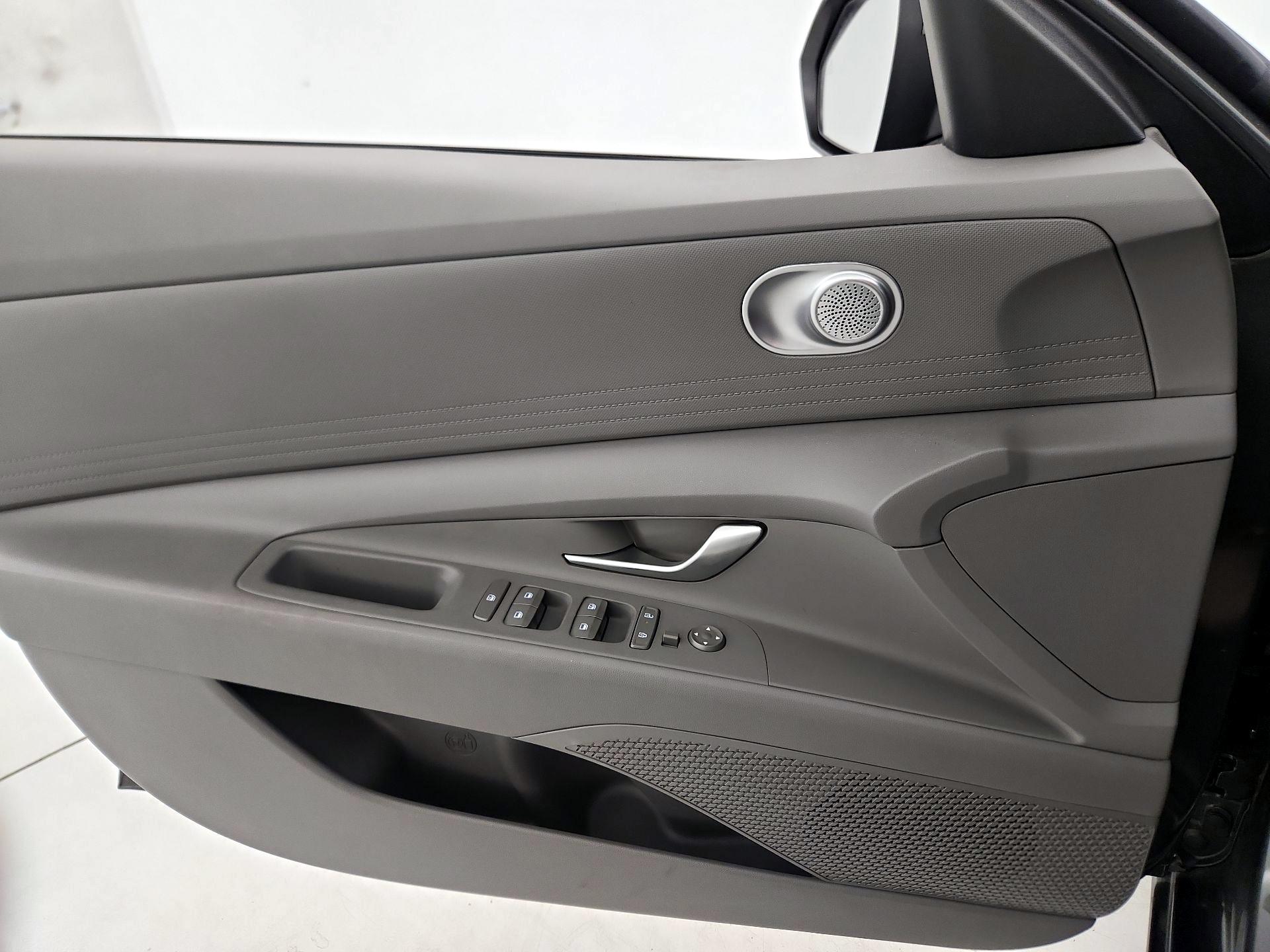 Thumbnail: 2024 Hyundai Elantra - 12