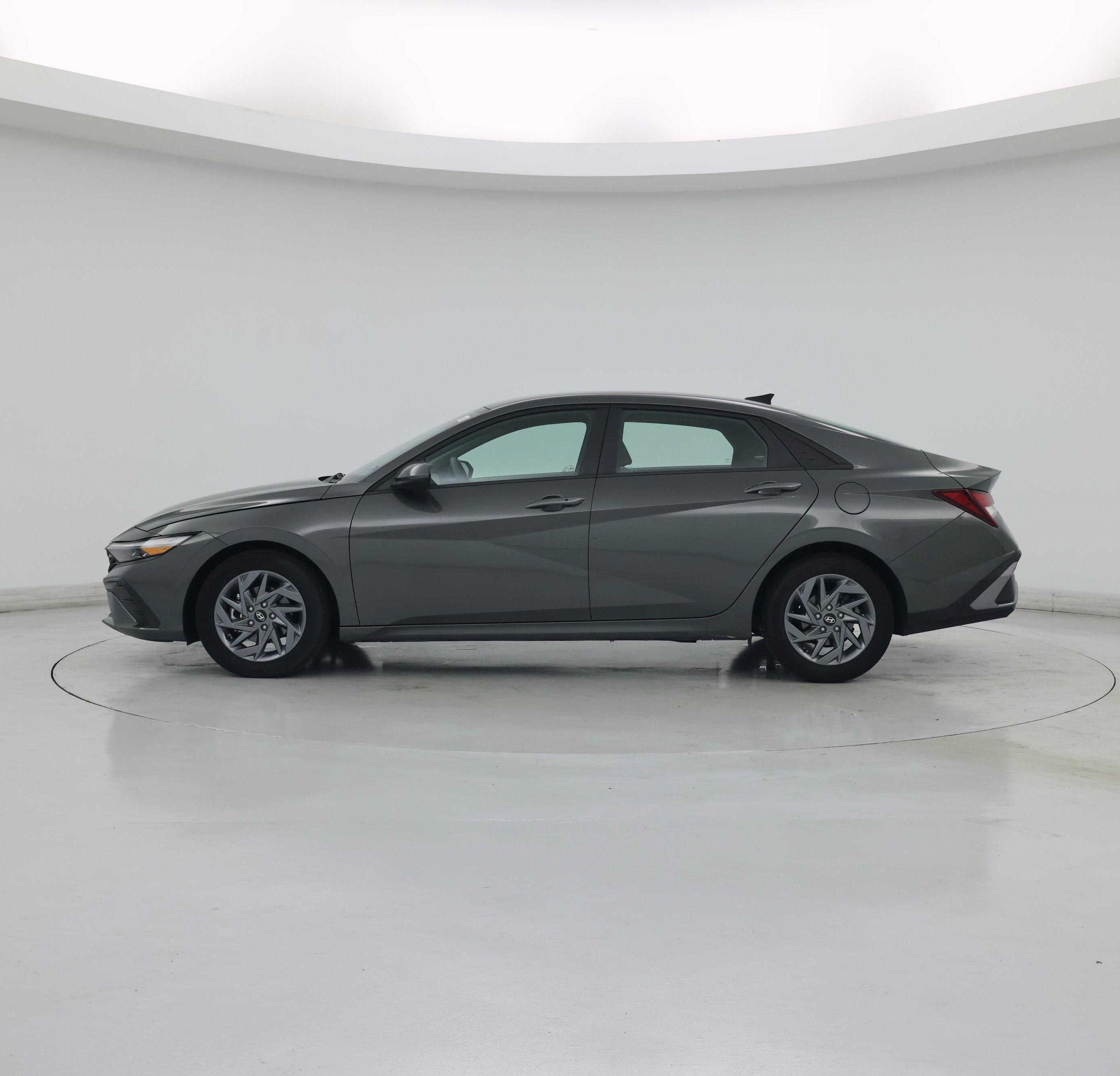Thumbnail: 2024 Hyundai Elantra - 3