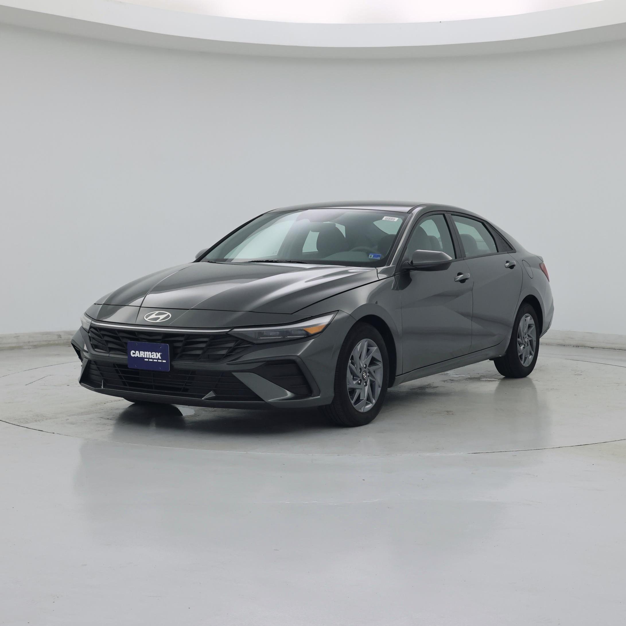 Thumbnail: 2024 Hyundai Elantra - 4