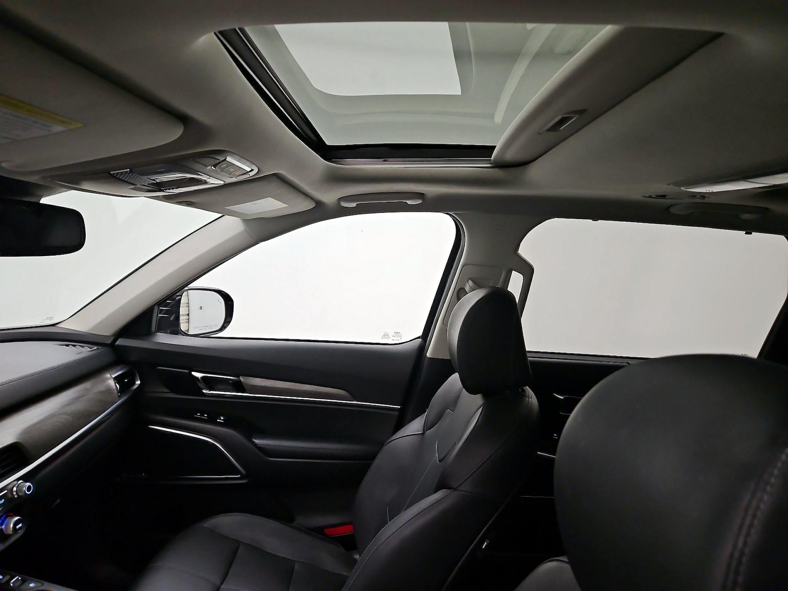 Sunroof(s) & Skylight(s)