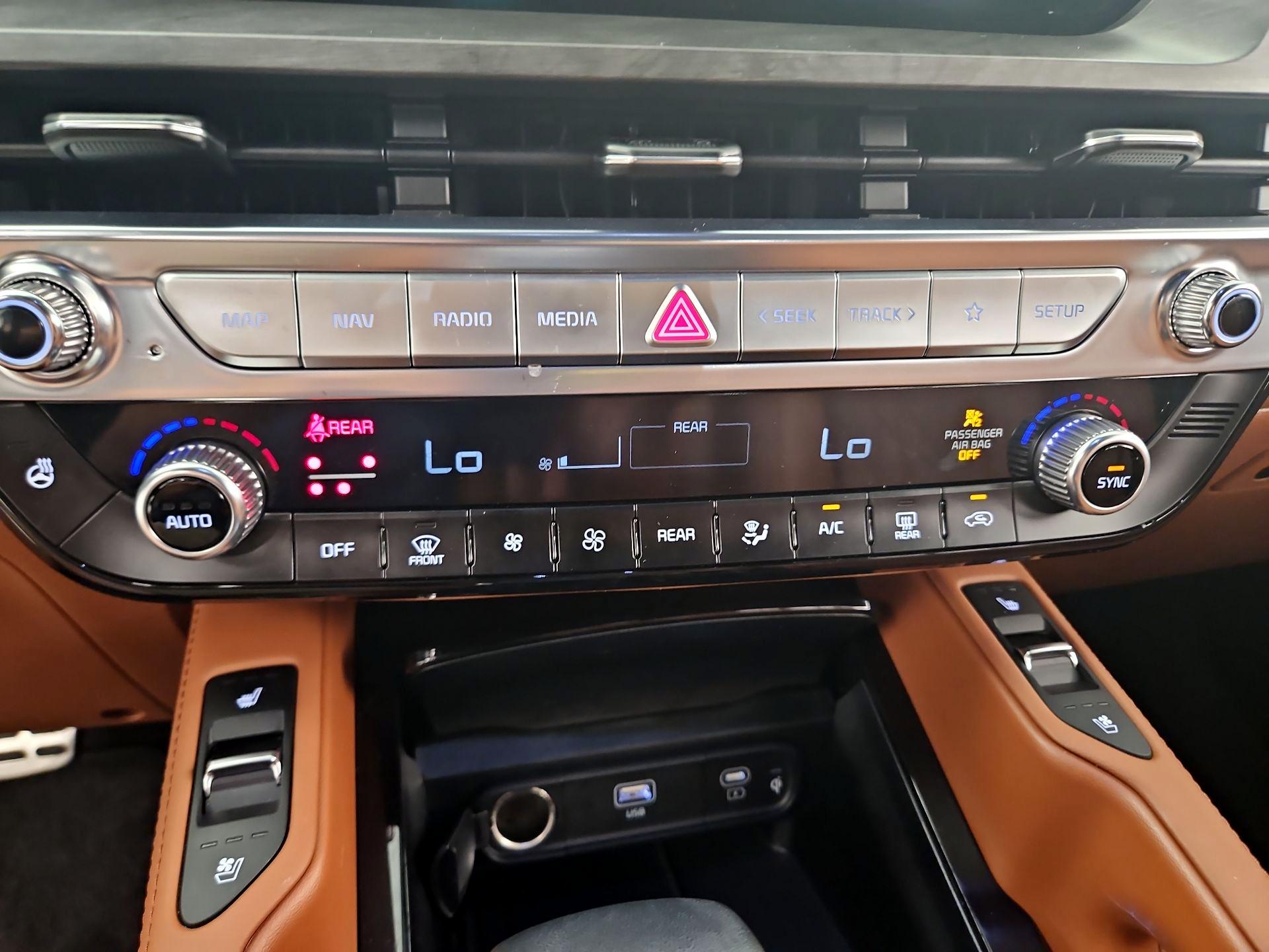 Thumbnail: 2024 Kia Telluride - 17