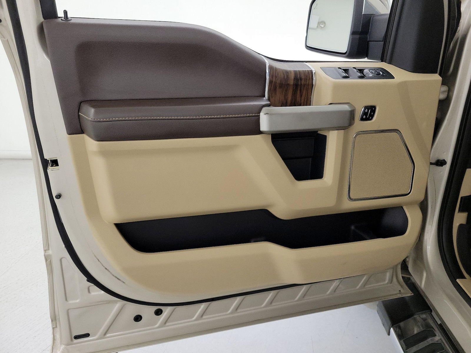 2018 Ford F-150 Lariat - Photo 13