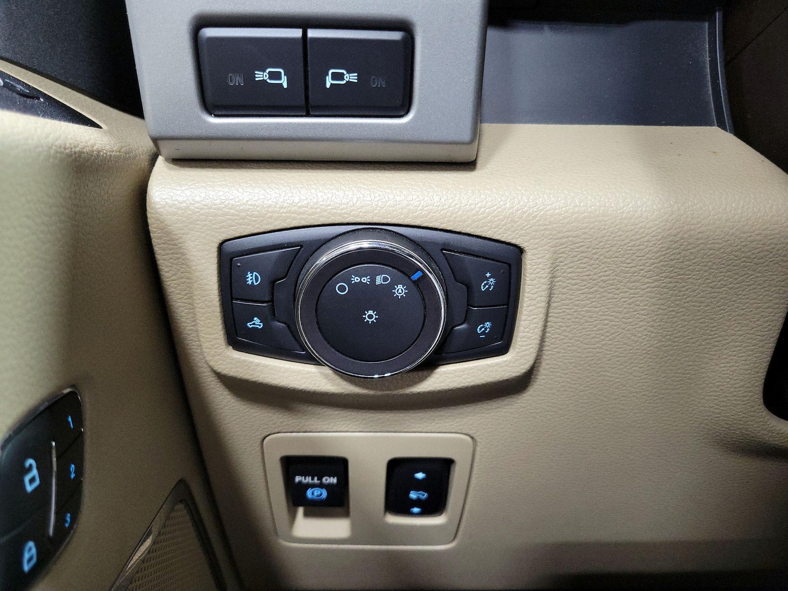 2018 Ford F-150 Lariat - Photo 14