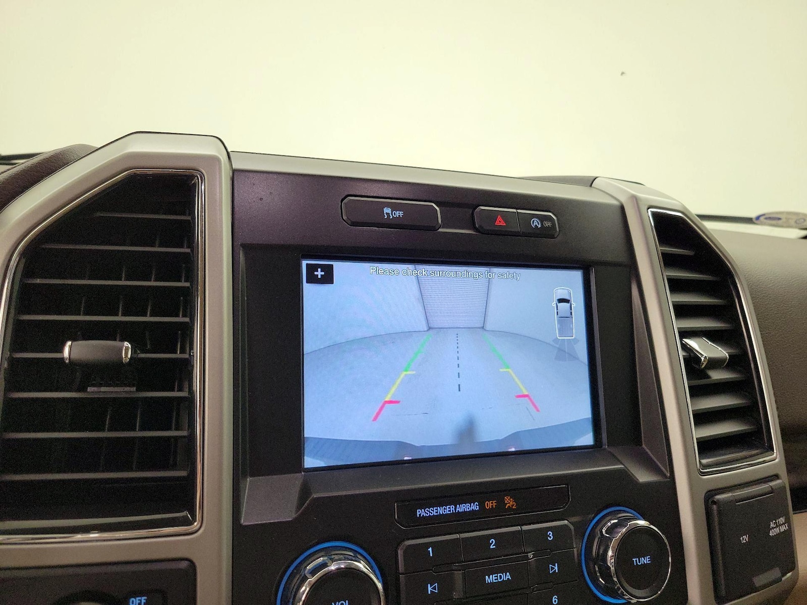 2018 Ford F-150 Lariat - Photo 16