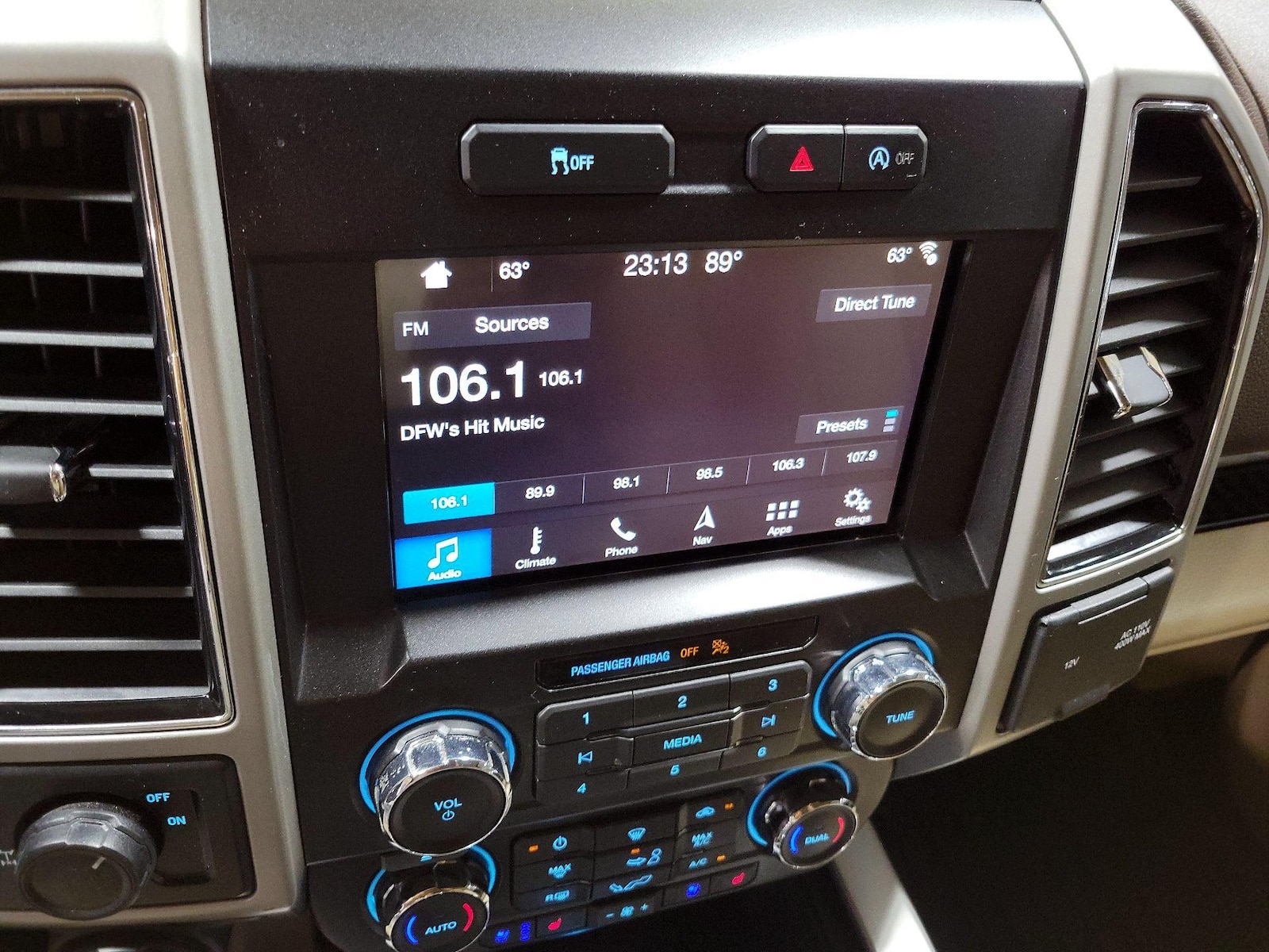 2018 Ford F-150 Lariat - Photo 17