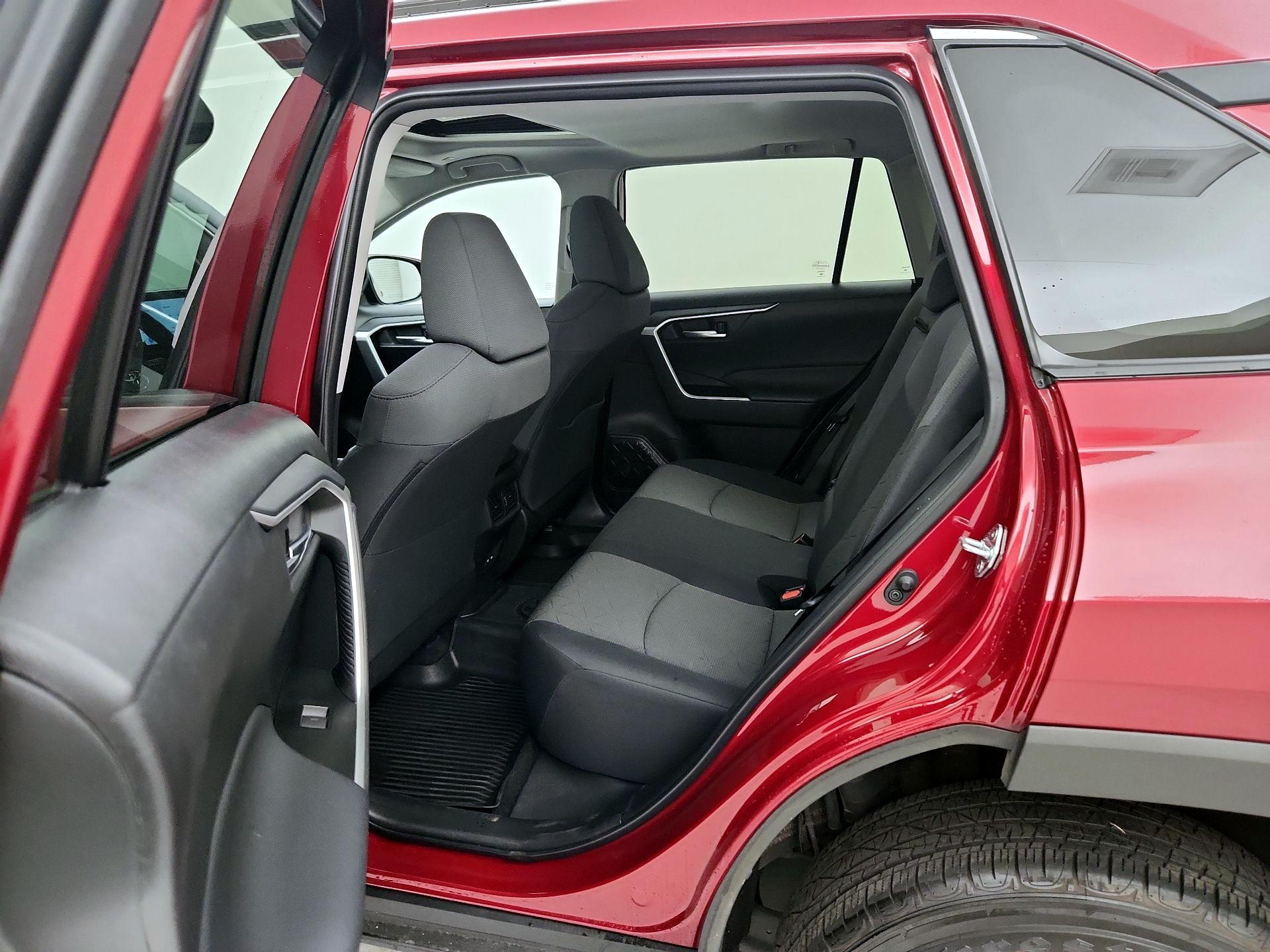 Thumbnail: 2023 Toyota RAV4 - 20