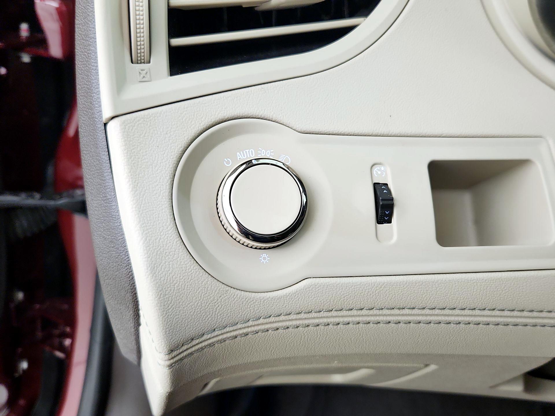 Thumbnail: 2016 Buick LaCrosse - 13