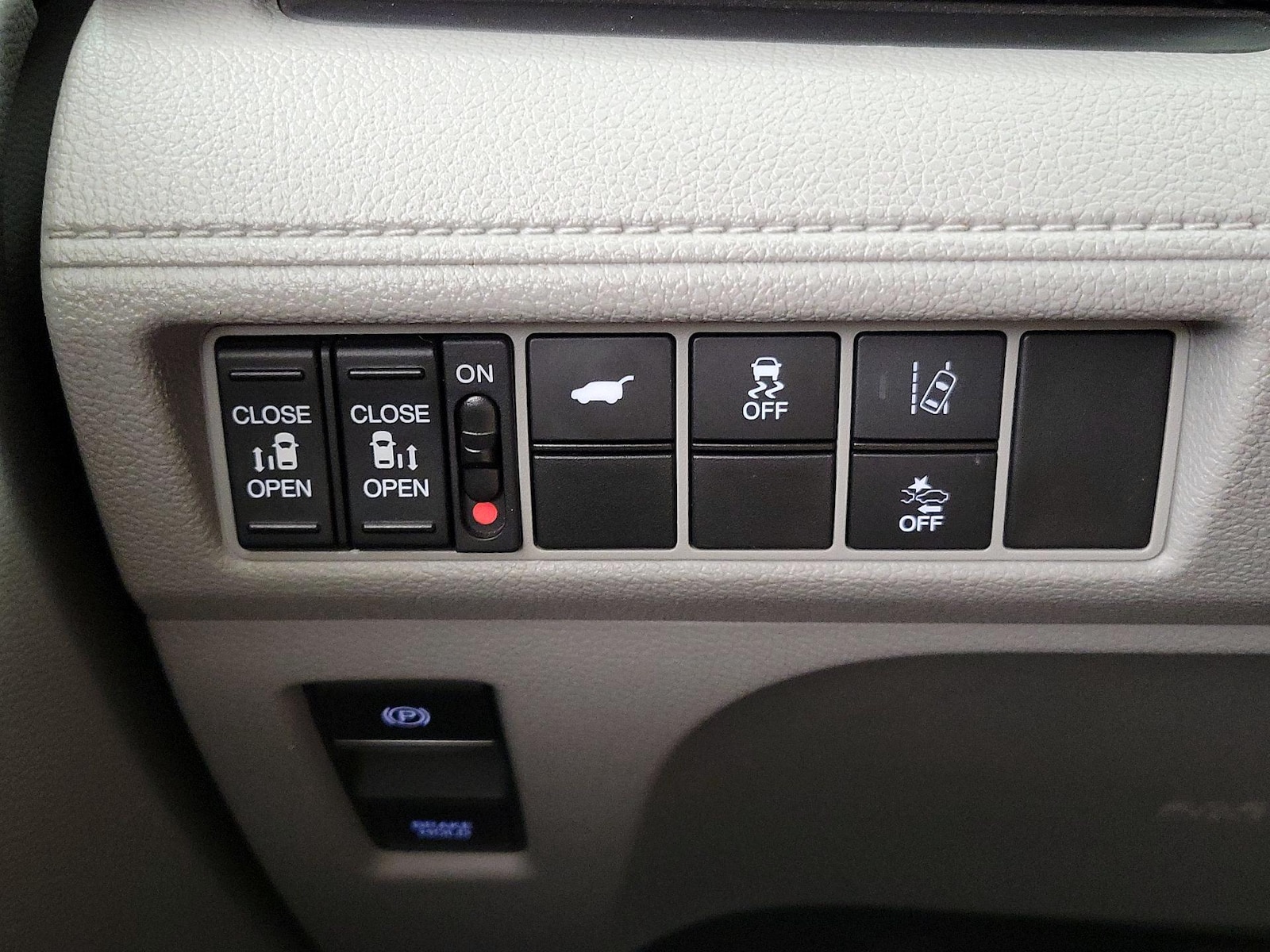 2018 Honda Odyssey EX-L - Photo 14