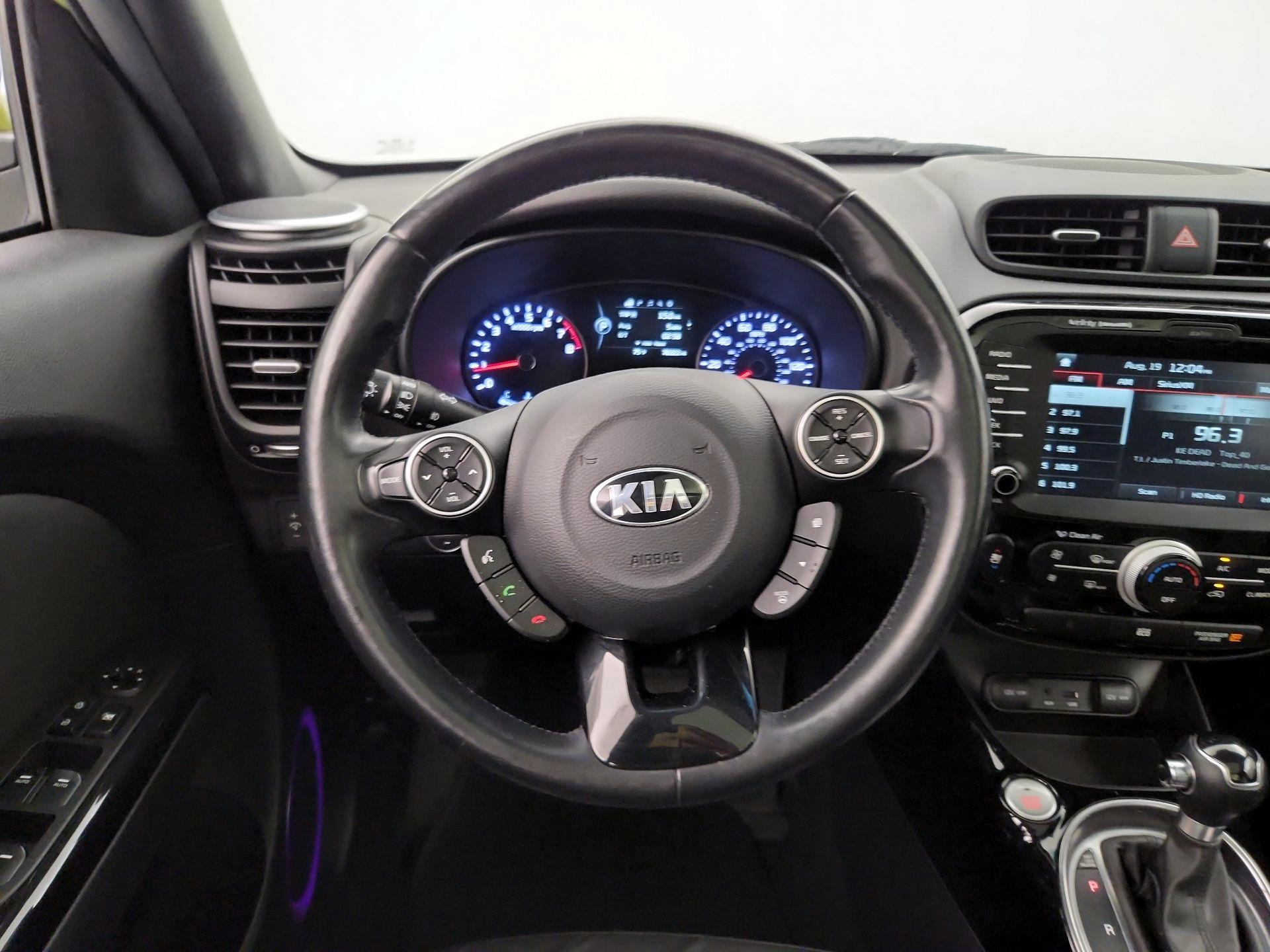 Thumbnail: 2015 Kia Soul - 10