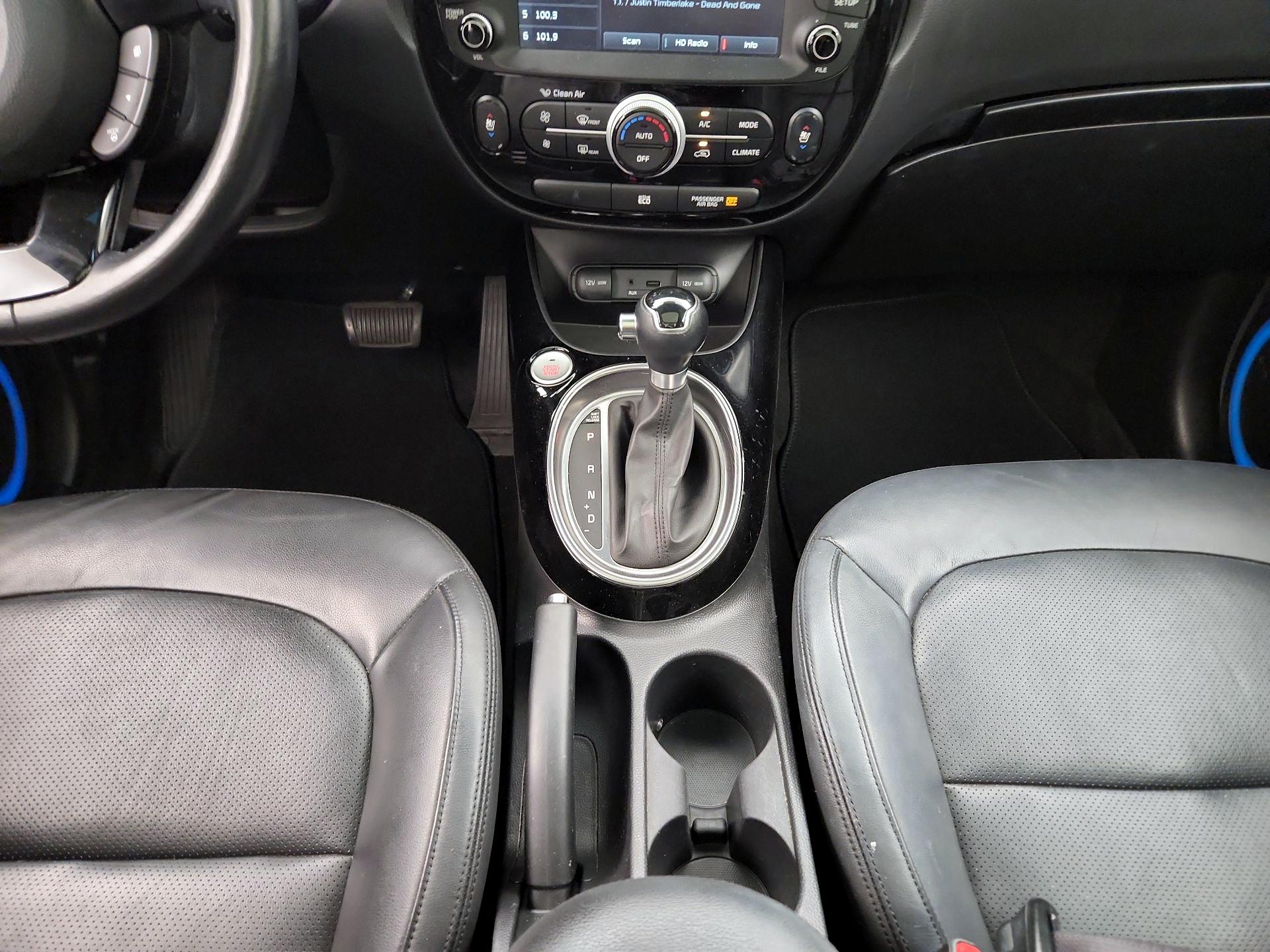 Thumbnail: 2015 Kia Soul - 17