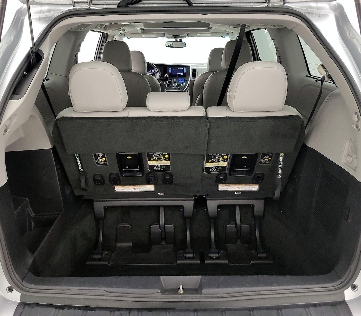 Trunk/Cargo (Seats Up)
