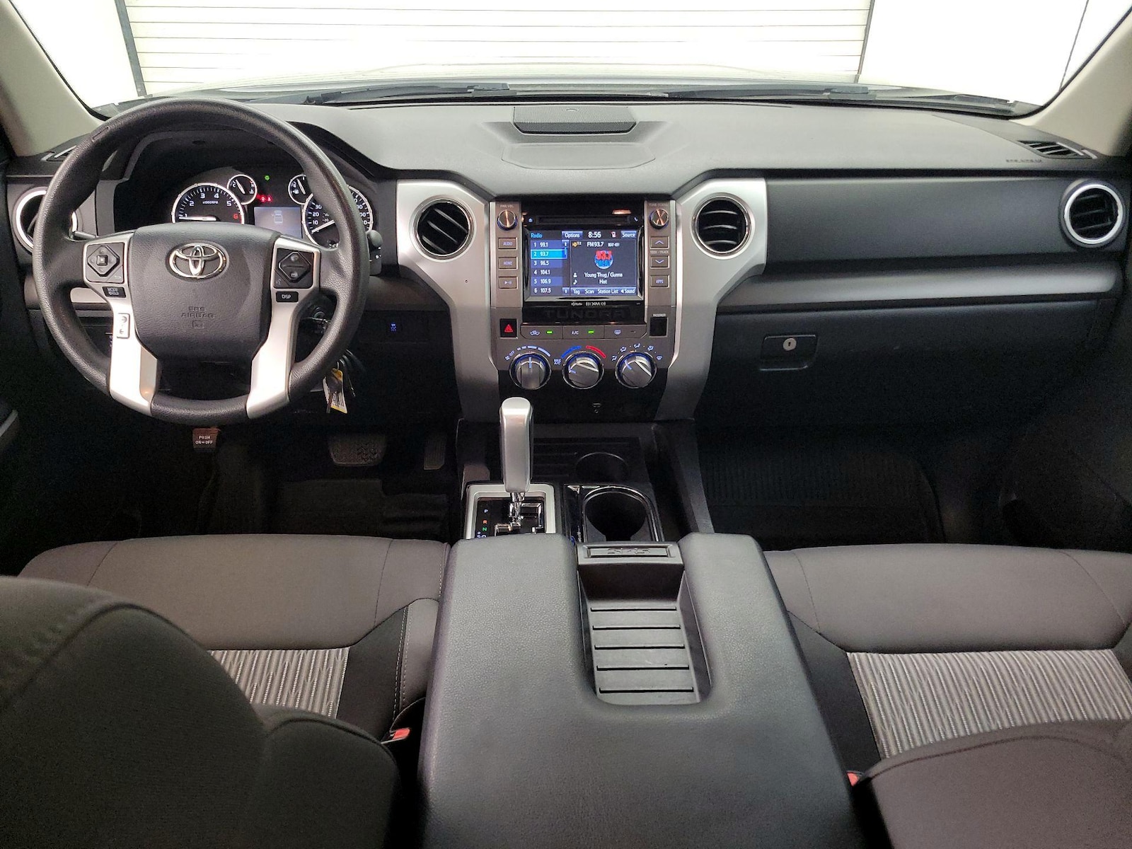 2017 Toyota Tundra SR5 - Photo 10
