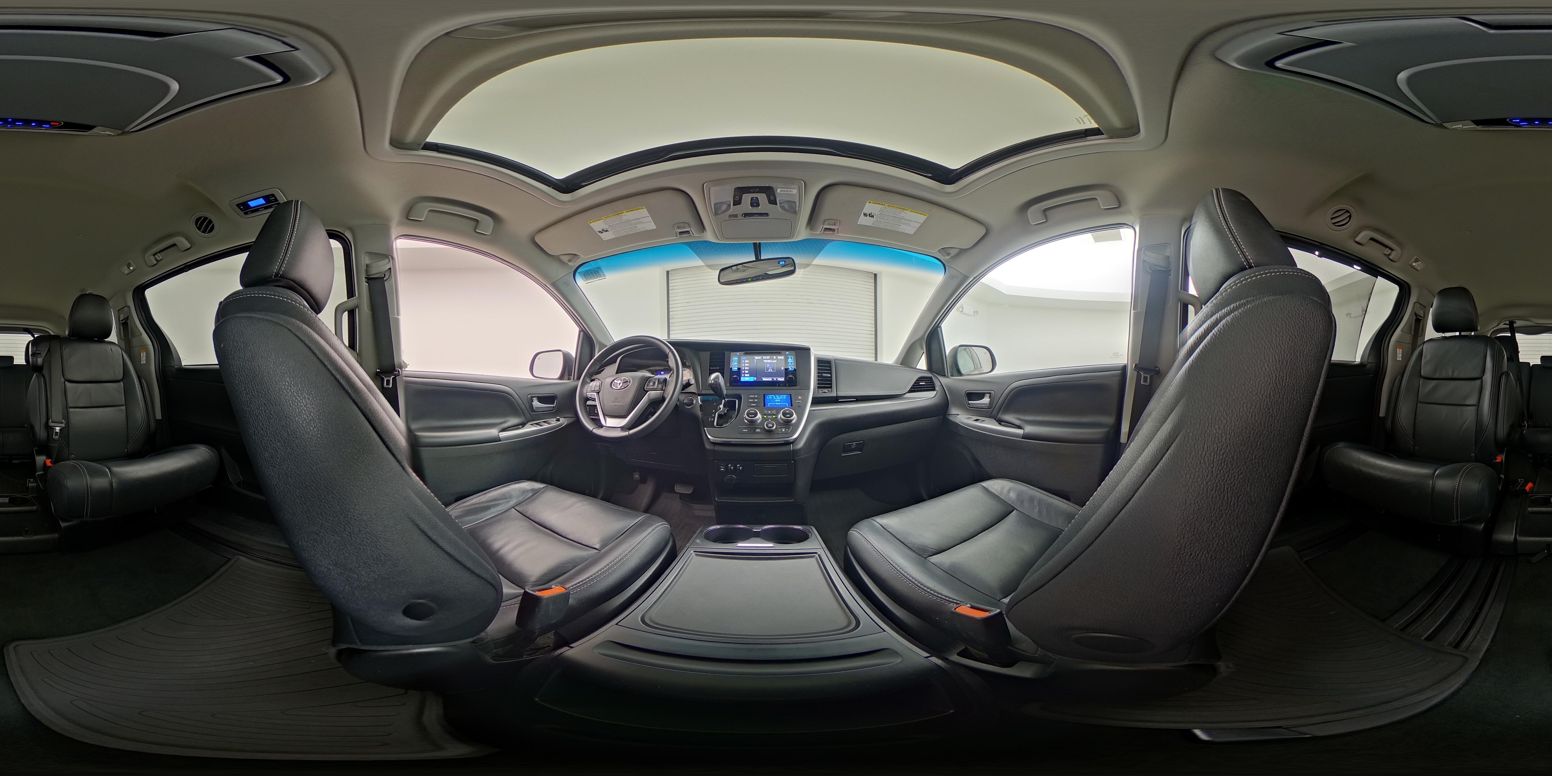 2017 Toyota Sienna SE - Photo 27