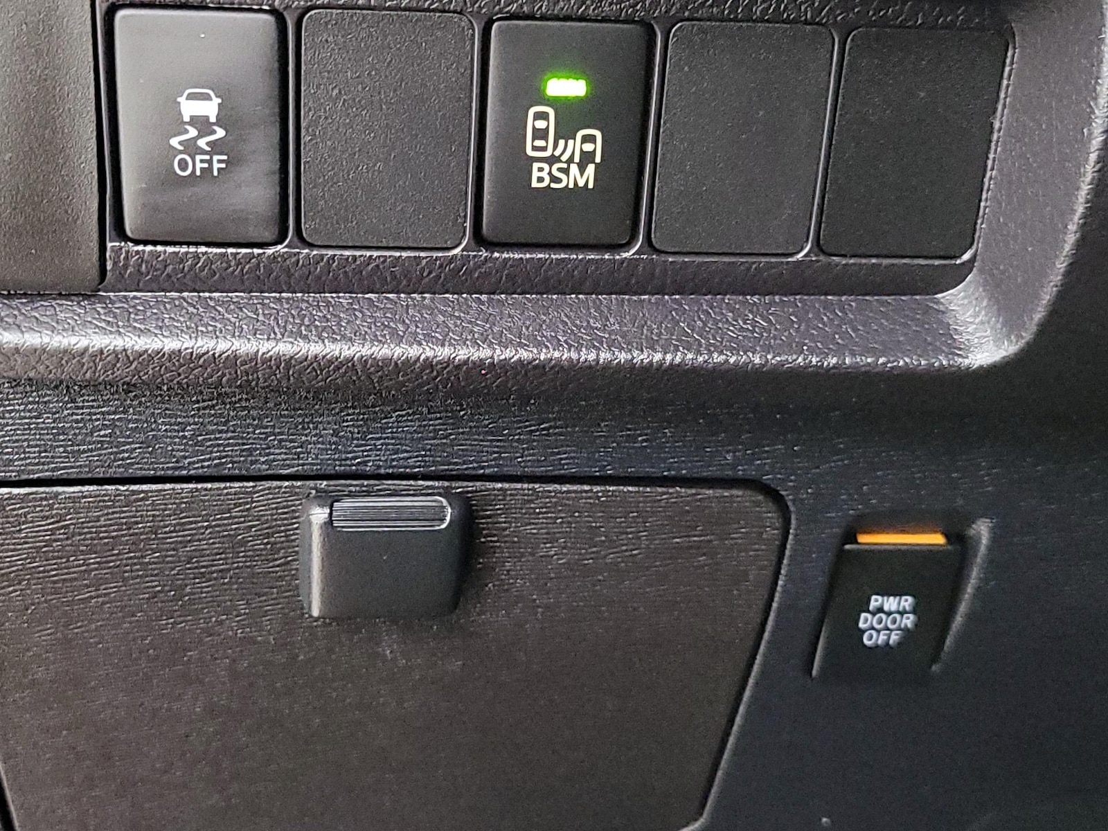 2017 Toyota Sienna SE - Photo 14