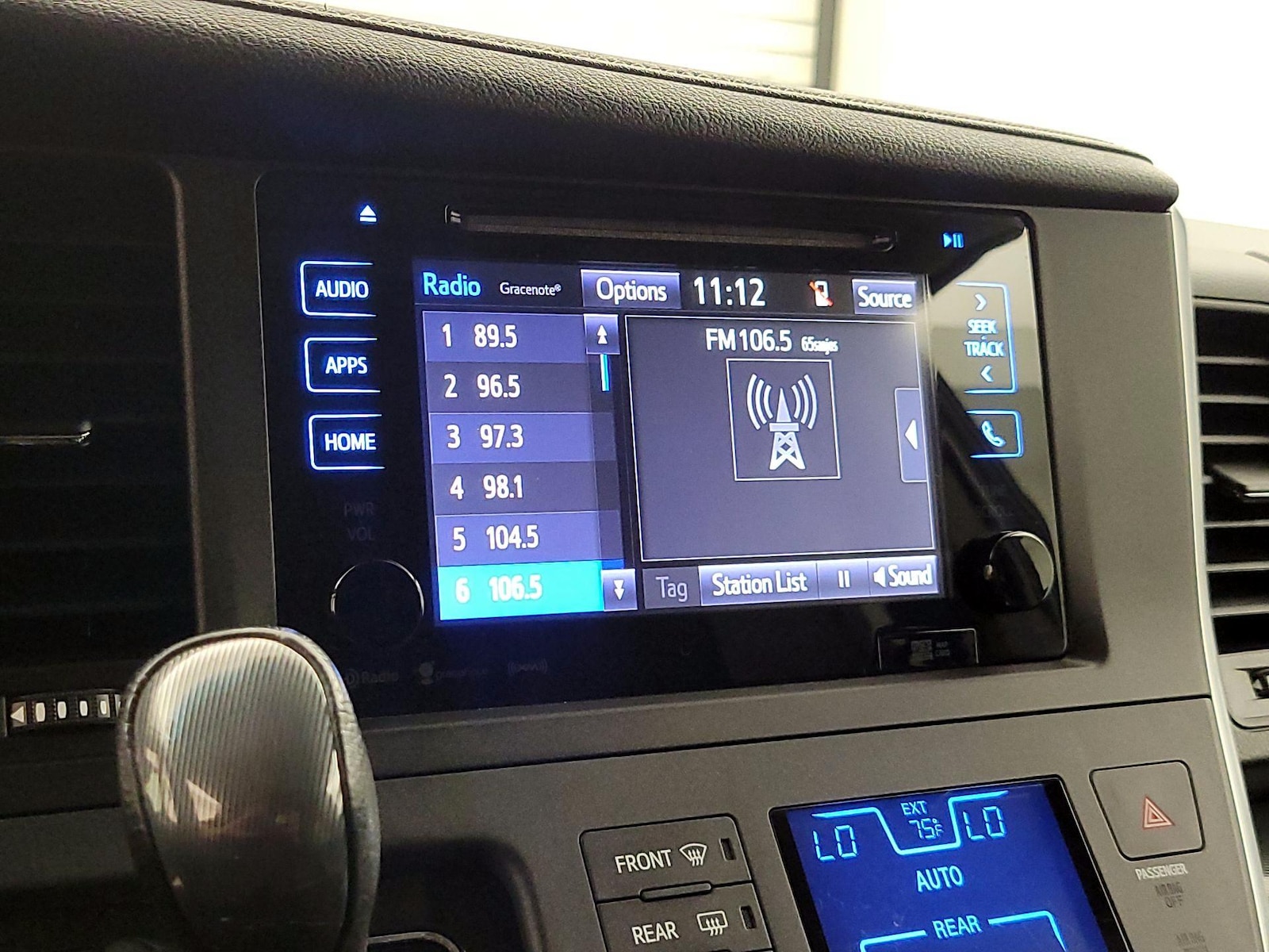 2017 Toyota Sienna SE - Photo 16