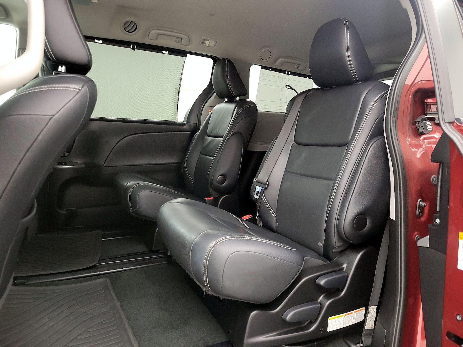 2017 Toyota Sienna SE - Photo 21