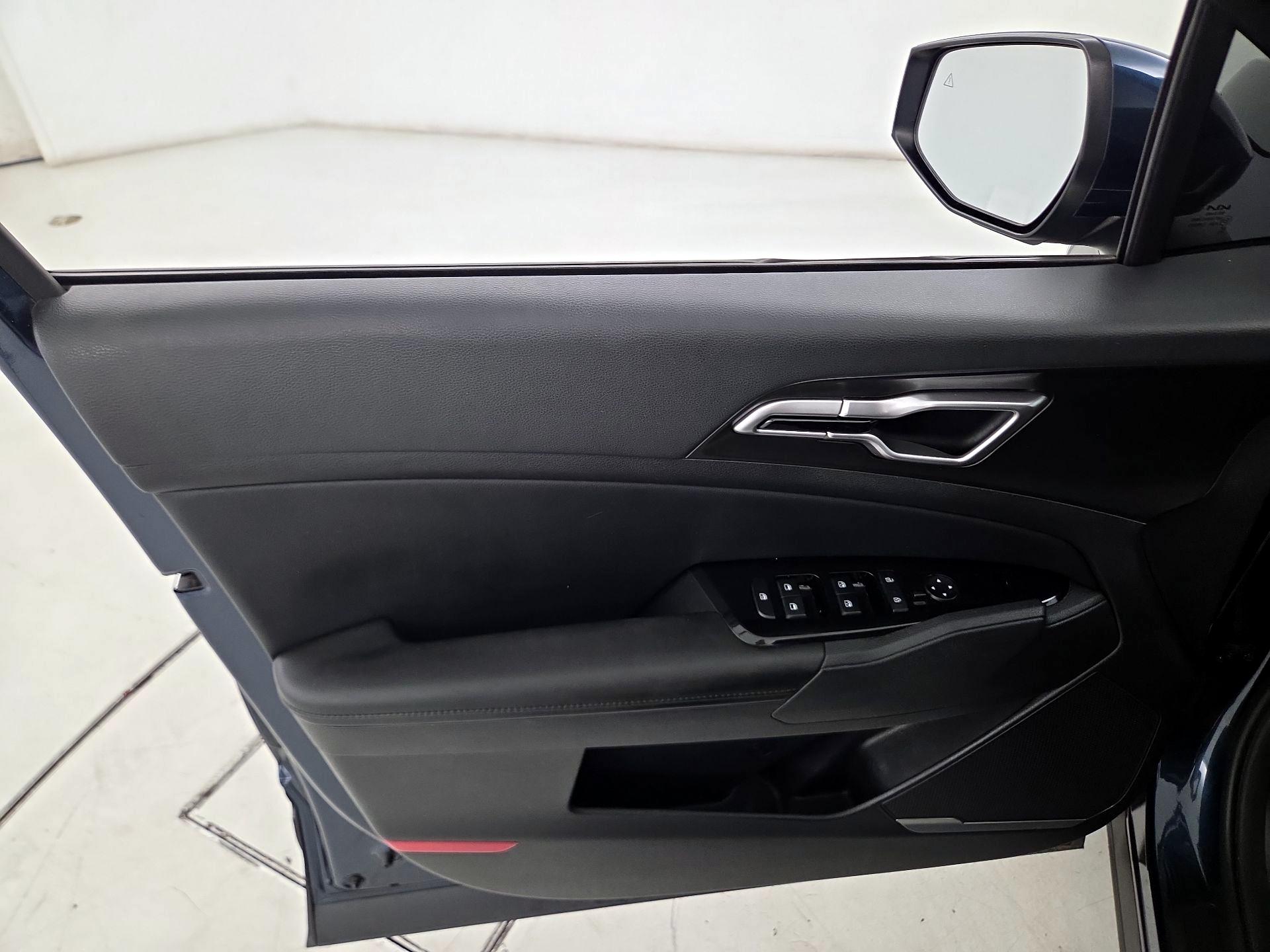 Thumbnail: 2024 Kia Sportage - 12