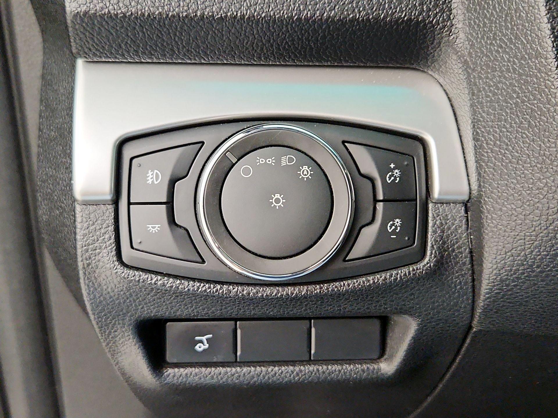 Thumbnail: 2017 Ford Explorer - 13