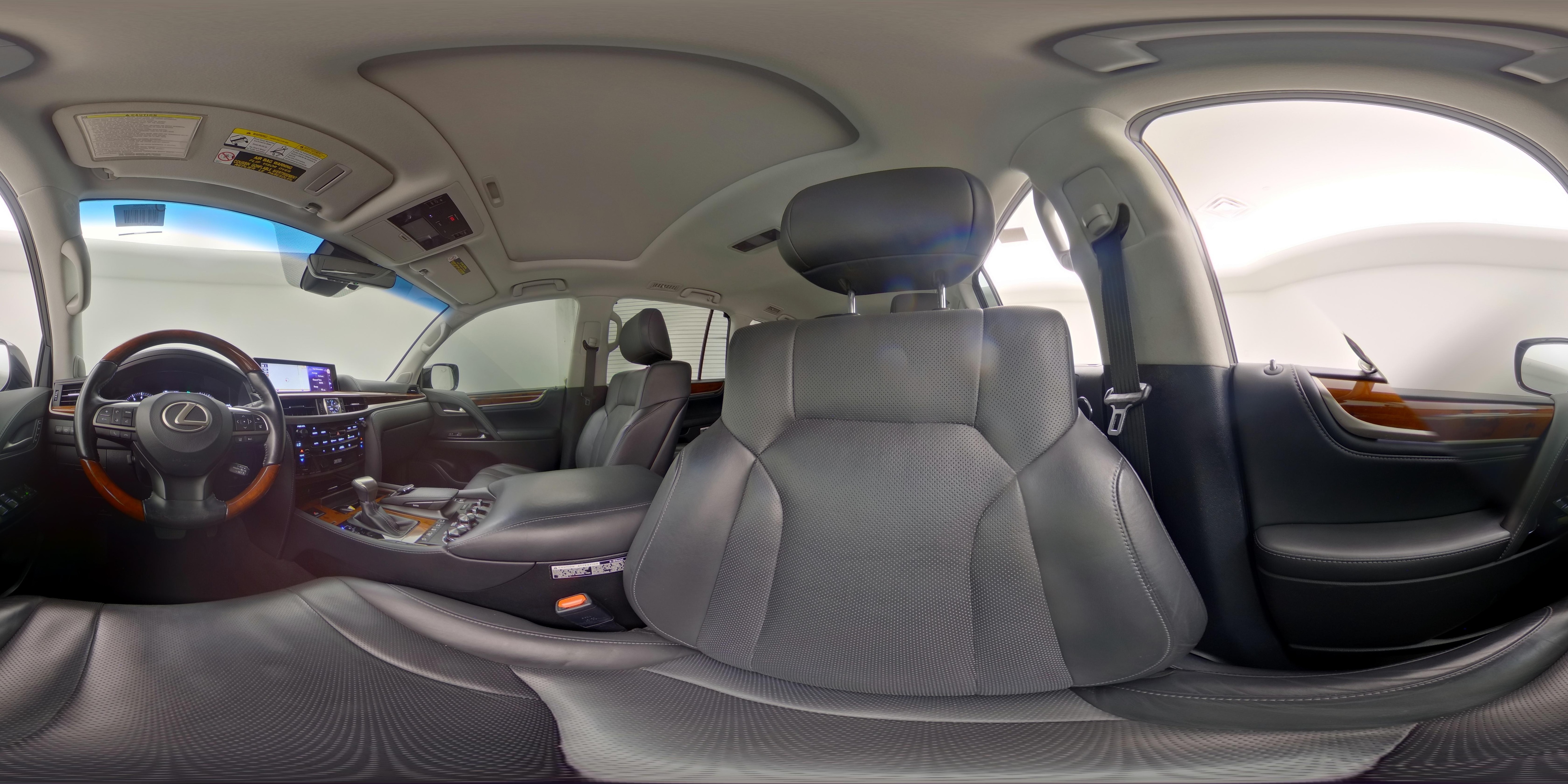 2021 Lexus LX 570 - Photo 30