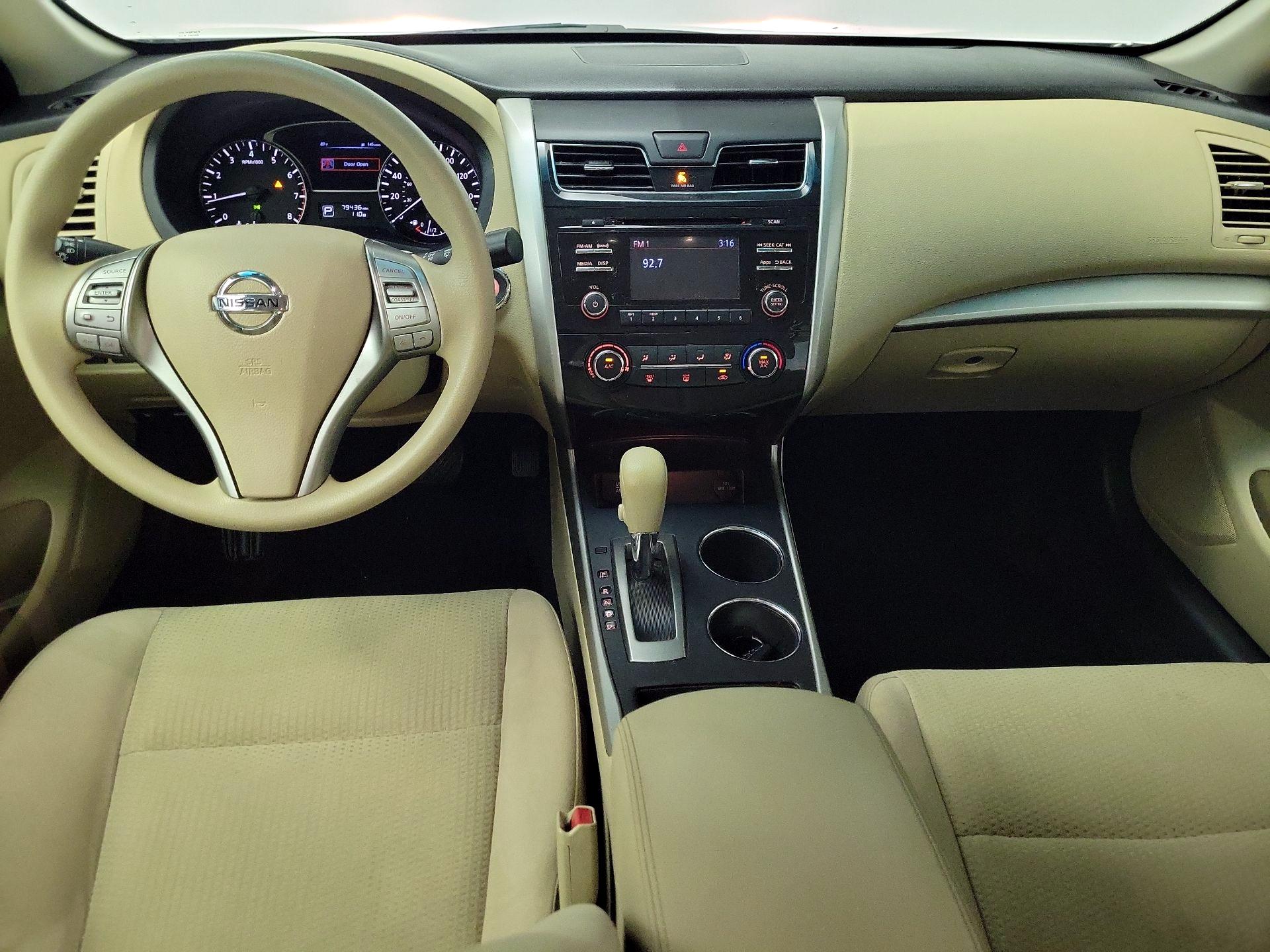 Thumbnail: 2015 Nissan Altima - 9