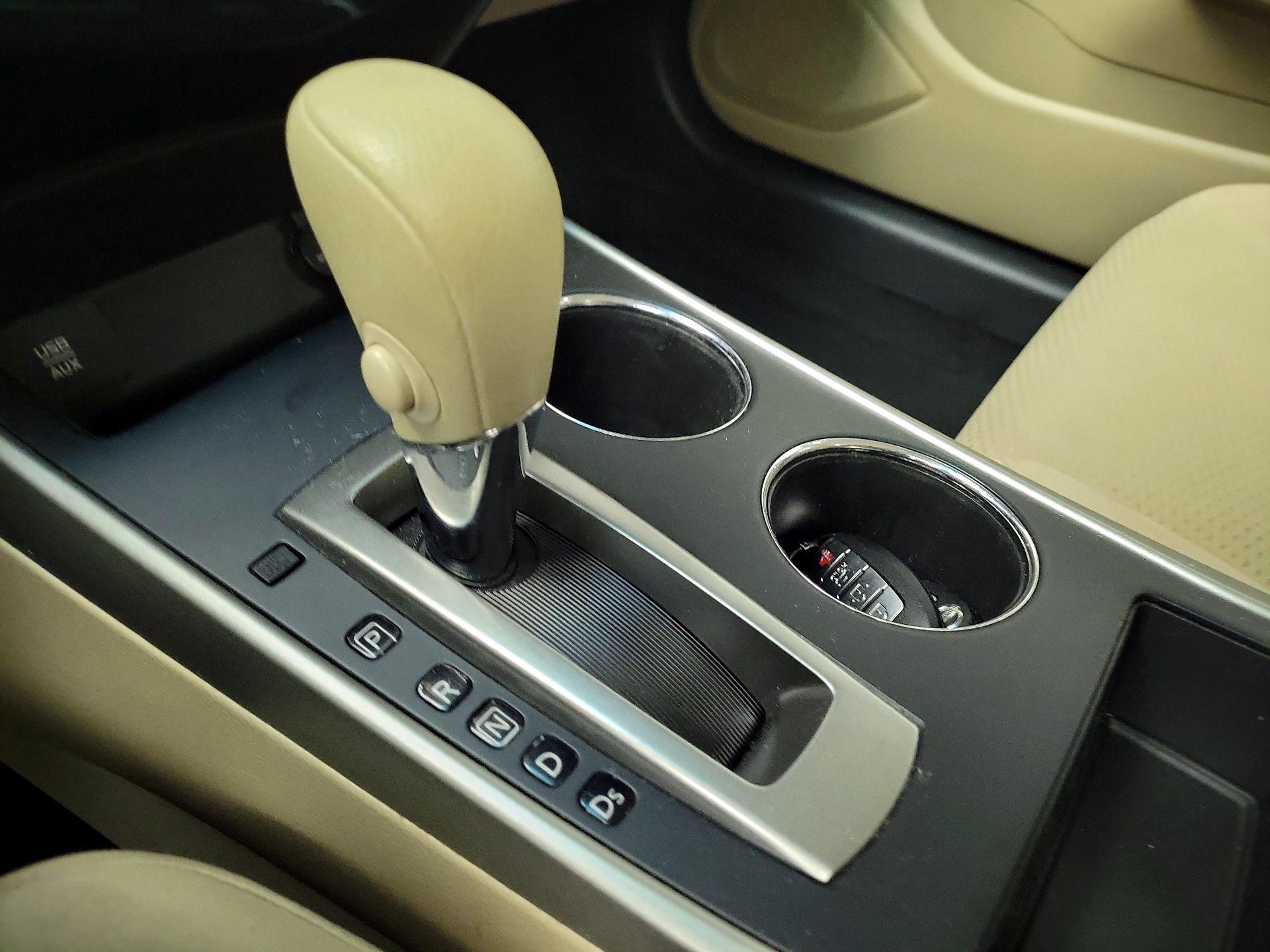 Thumbnail: 2015 Nissan Altima - 17