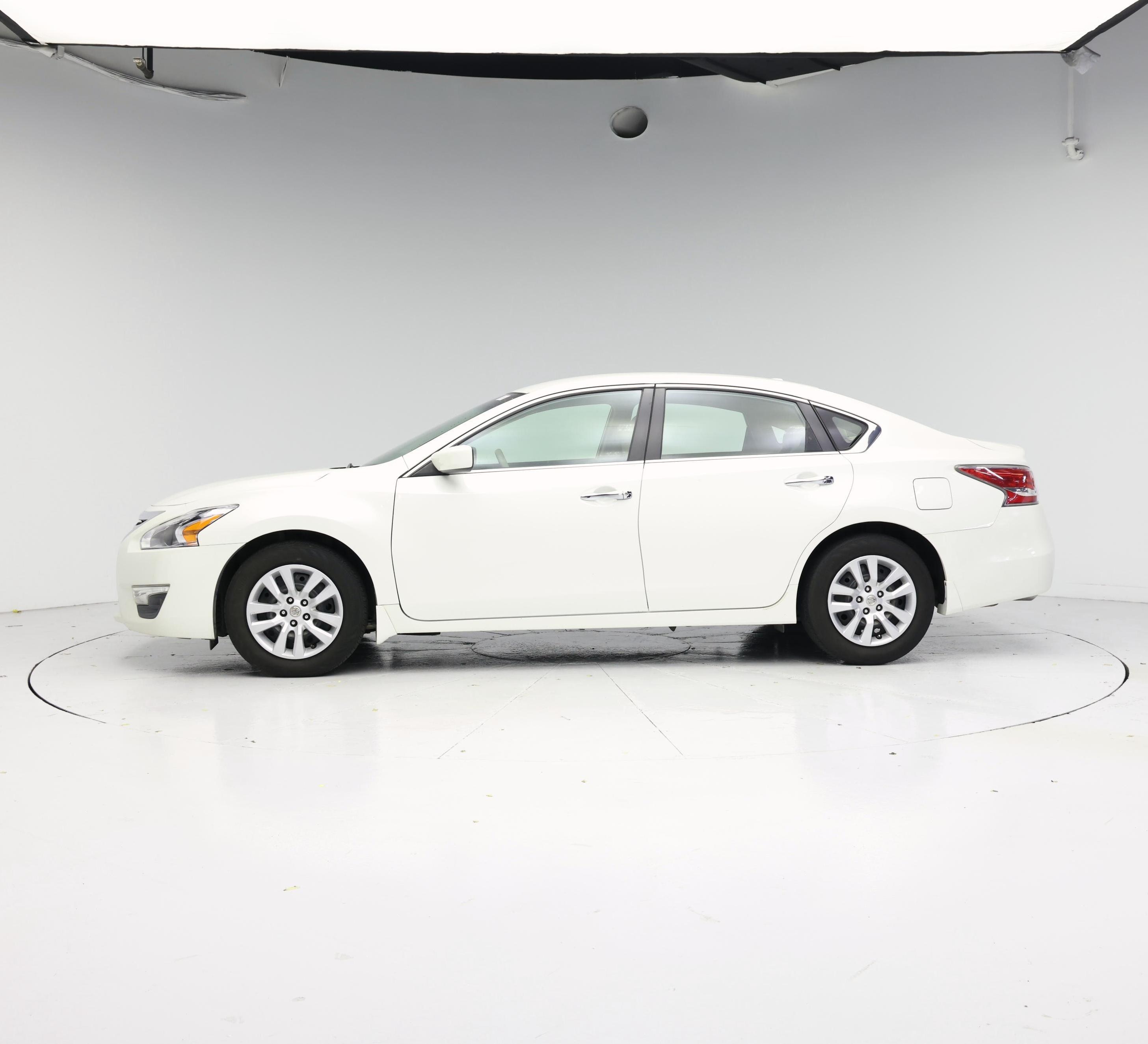 Thumbnail: 2015 Nissan Altima - 3