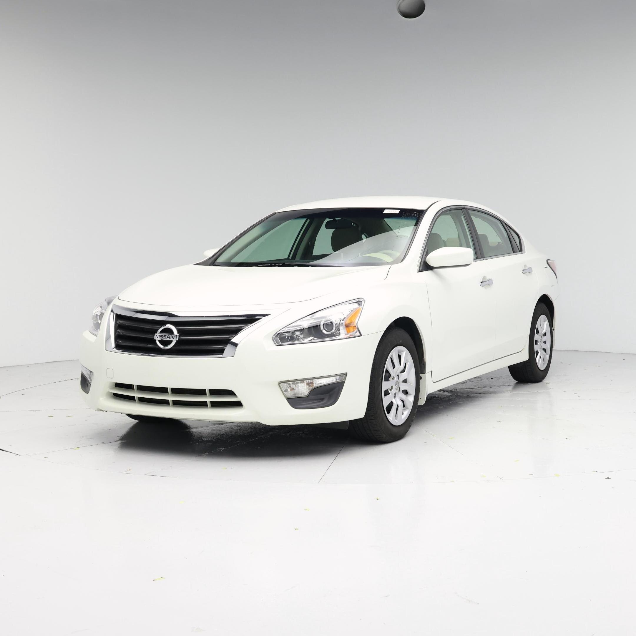Thumbnail: 2015 Nissan Altima - 4