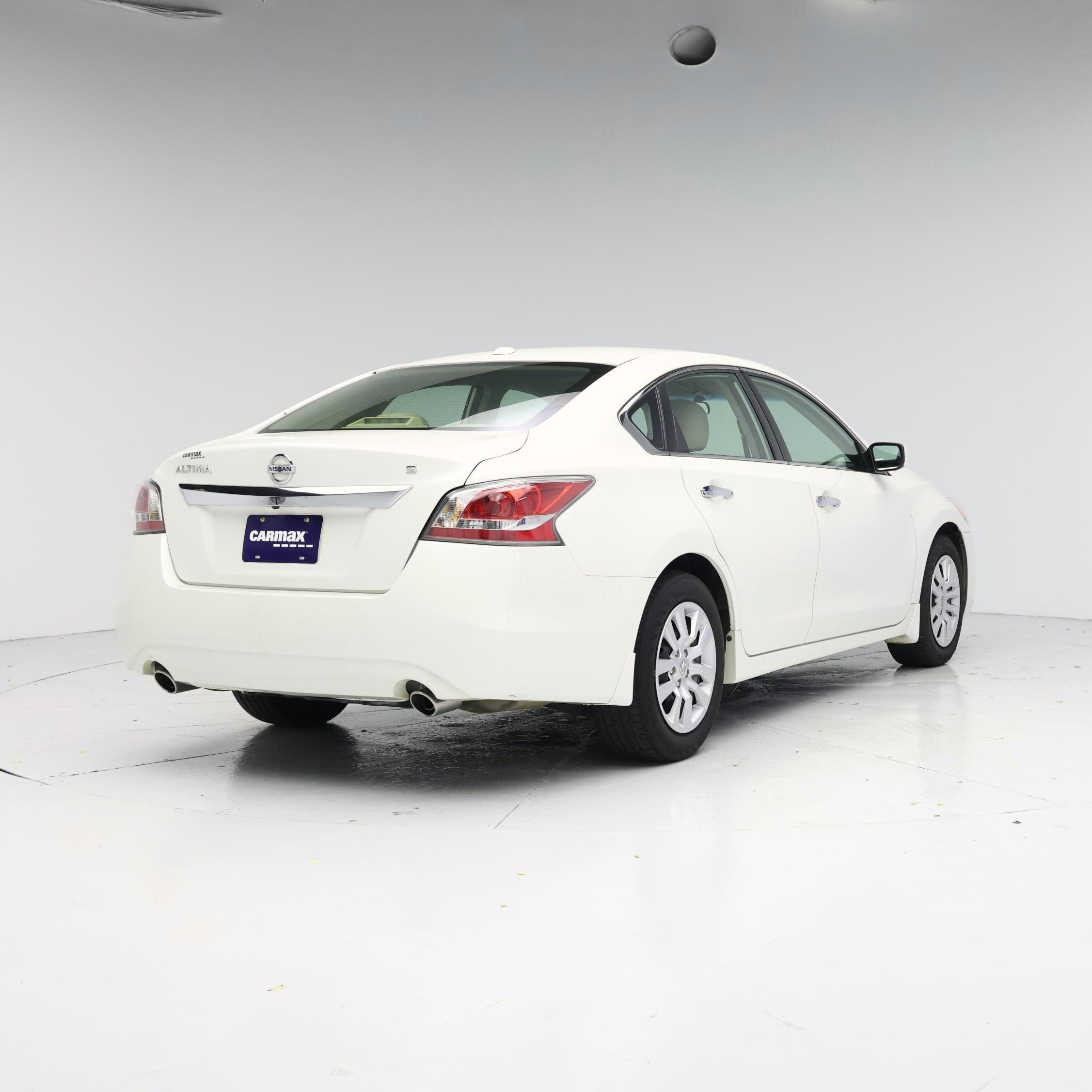 Thumbnail: 2015 Nissan Altima - 8
